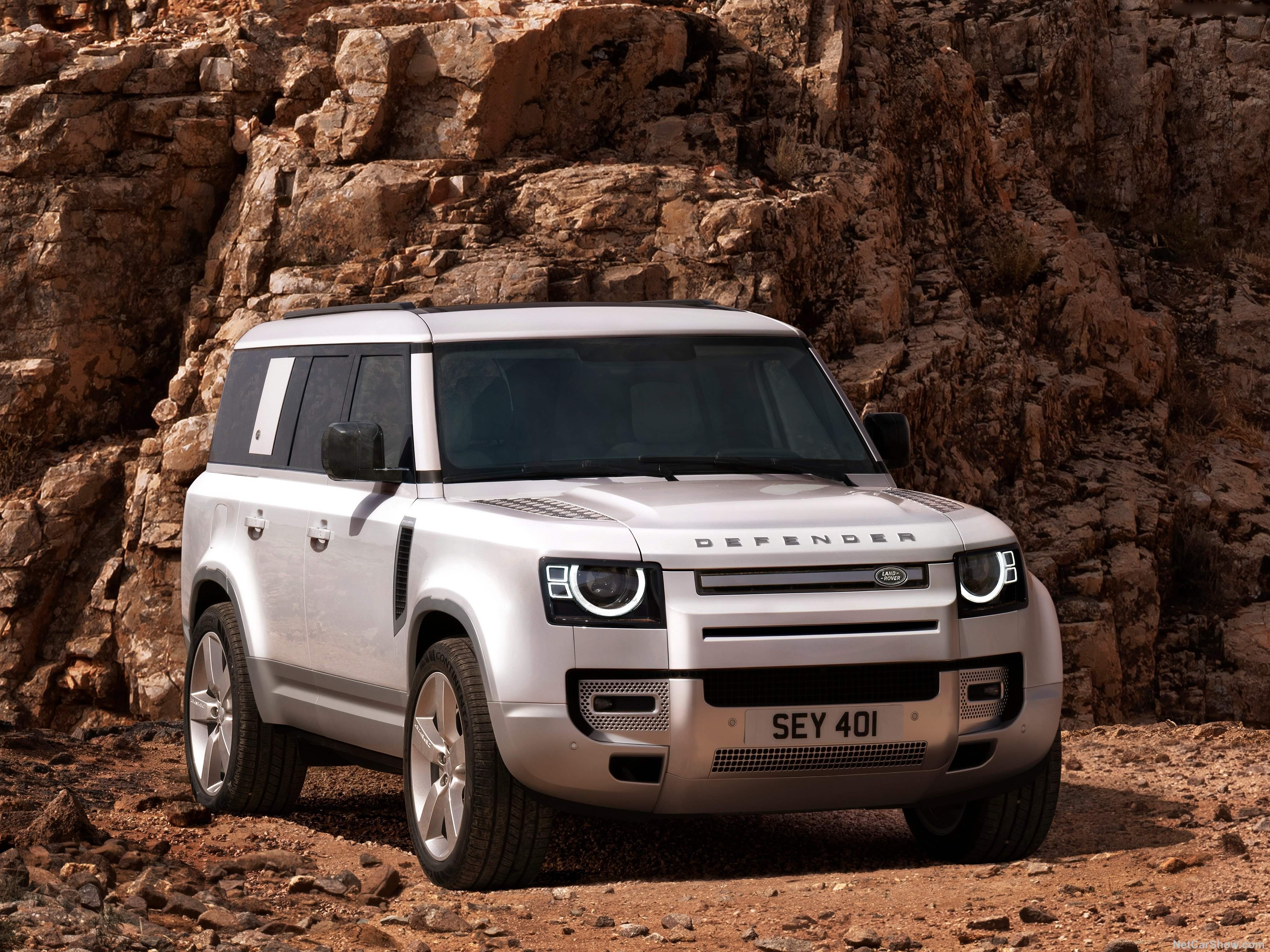 Land Rover Defender 130 (2023)