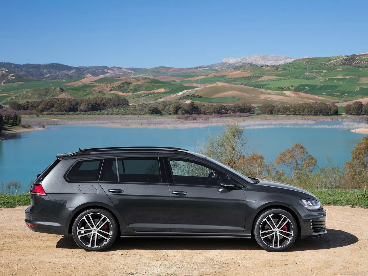 Volkswagen Golf GTD Variant (2015) - Side Profile