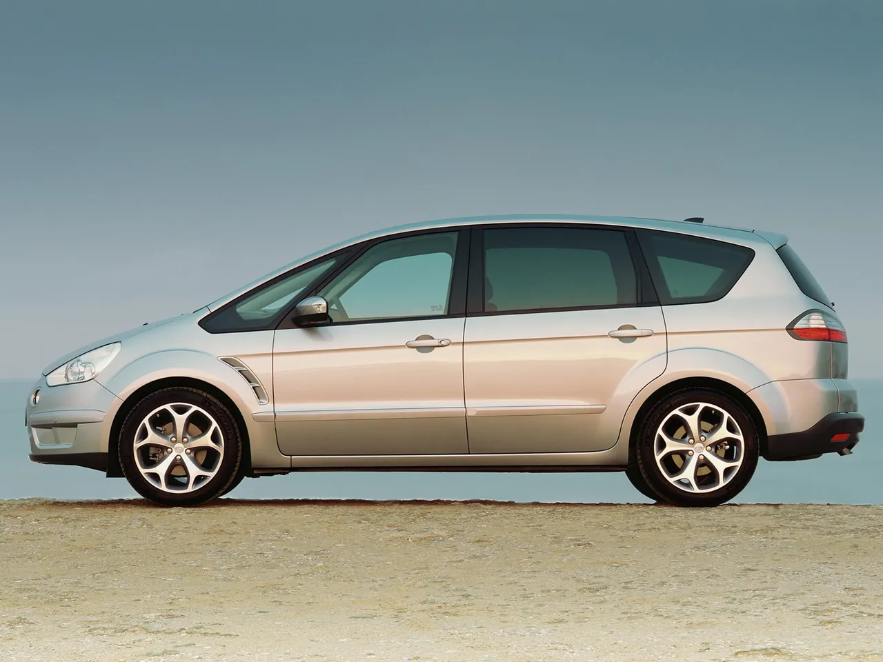 Ford S-MAX (2006) – boční profil