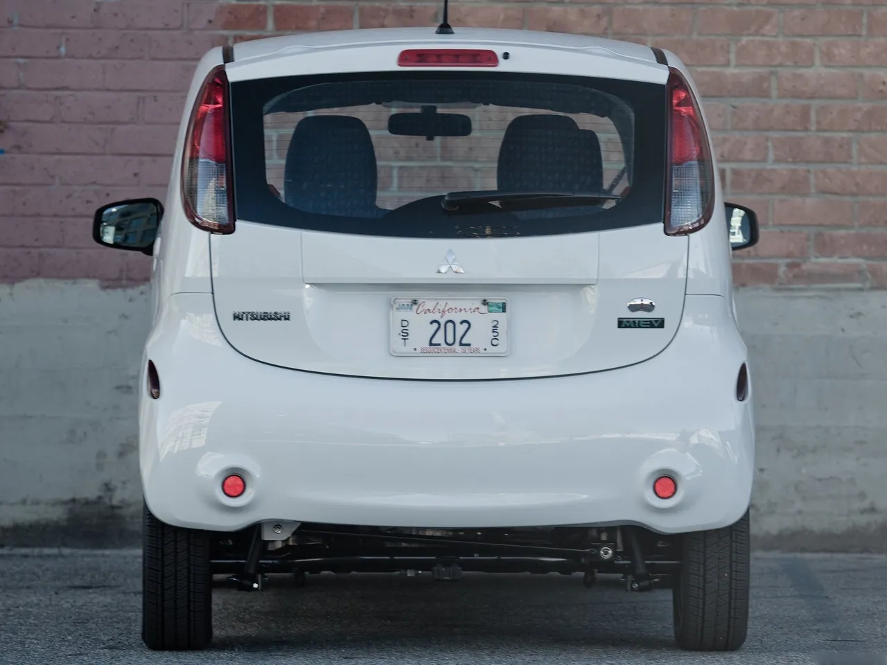 Mitsubishi i-MiEV [US] (2012) - Rear