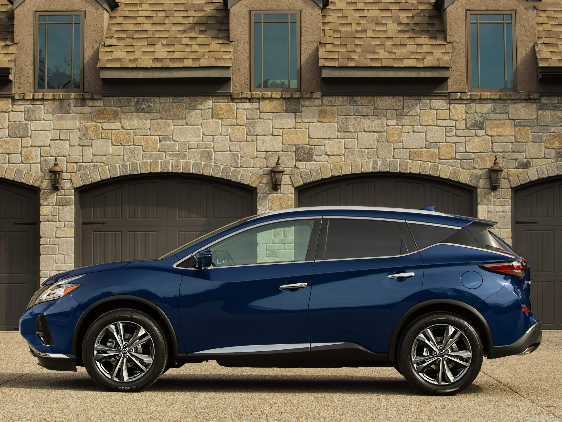 Nissan Murano (2019) - Side Profile