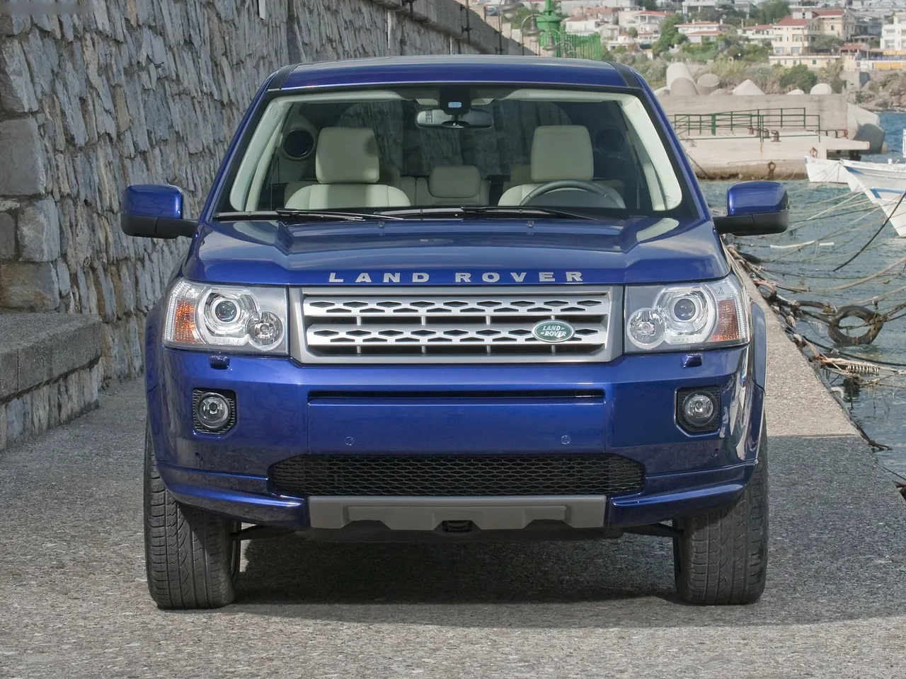 Land Rover Freelander 2 (2011) - Front