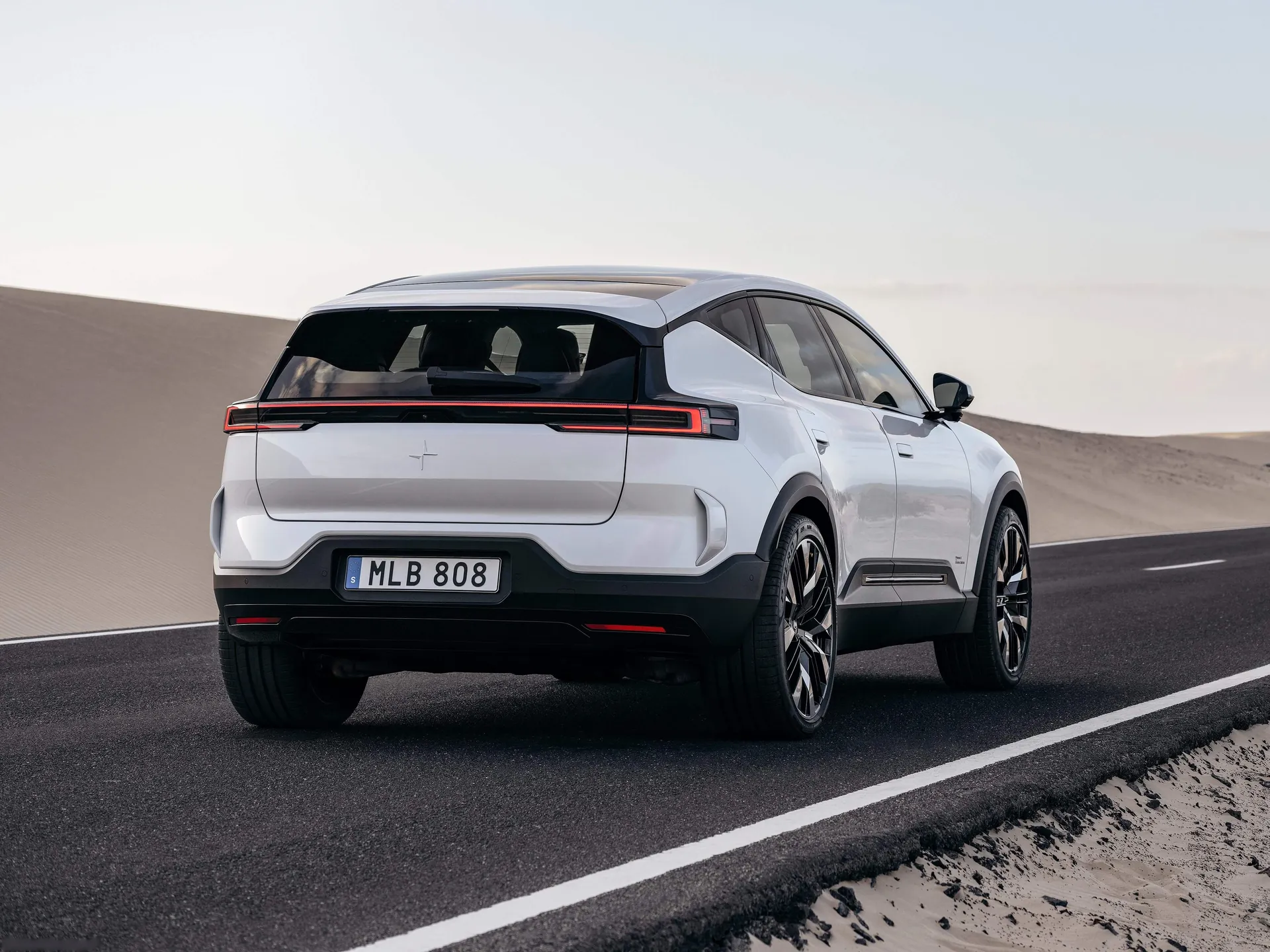 Polestar 3 (2024) – zadní tříčtvrteční pohled