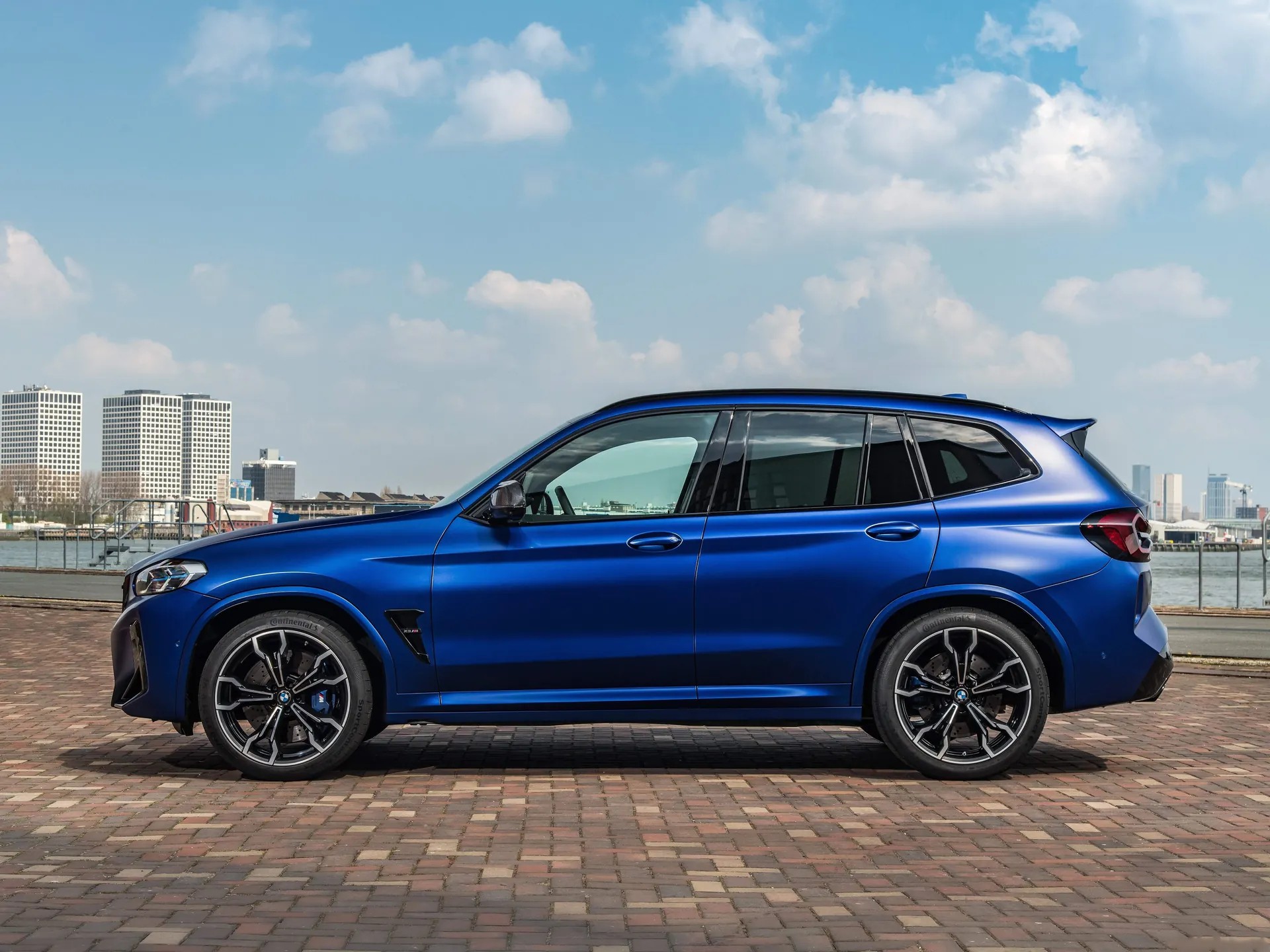 BMW X3 M Competition (2022) – boční profil