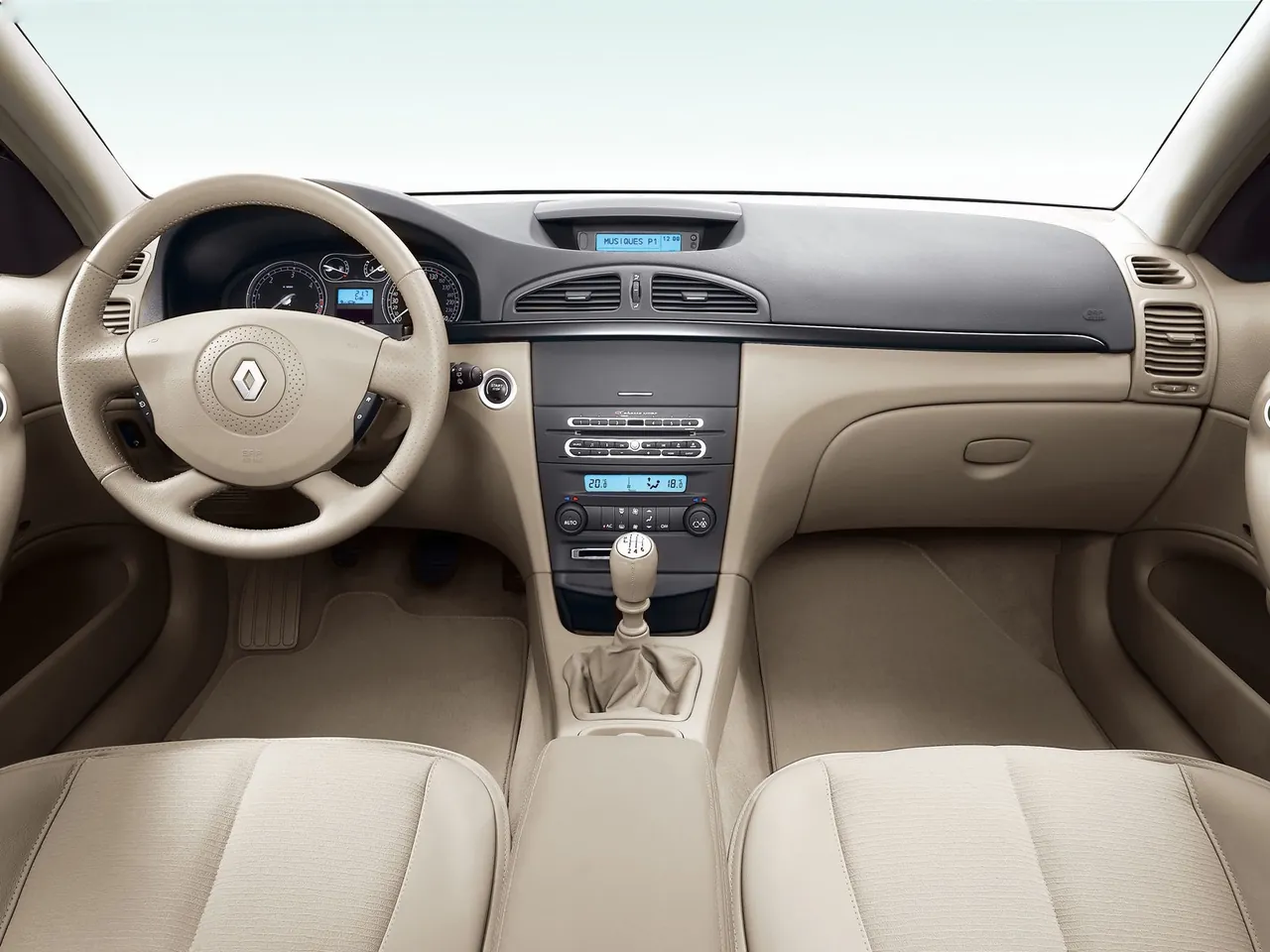 Renault Laguna (2005) – interiér