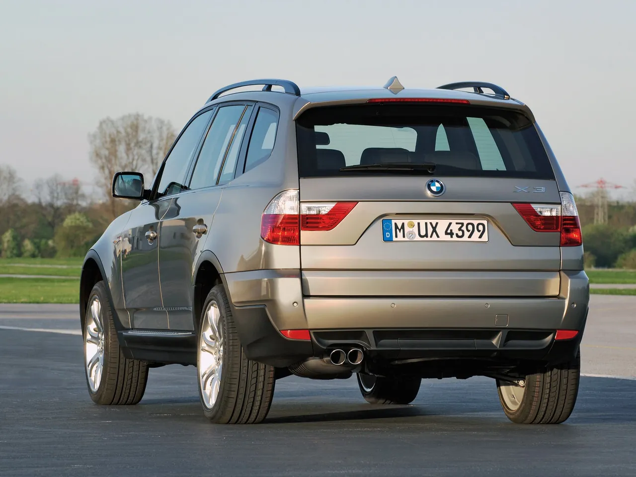 BMW X3 (2007) – zadní tříčtvrteční pohled