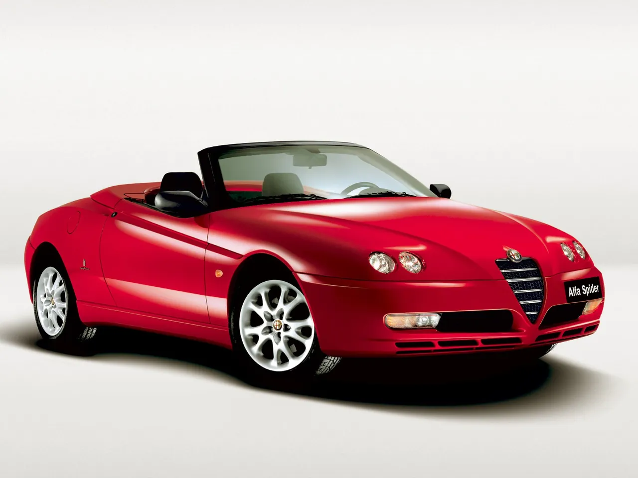 Alfa Romeo Spider (2003) – přední tříčtvrteční pohled
