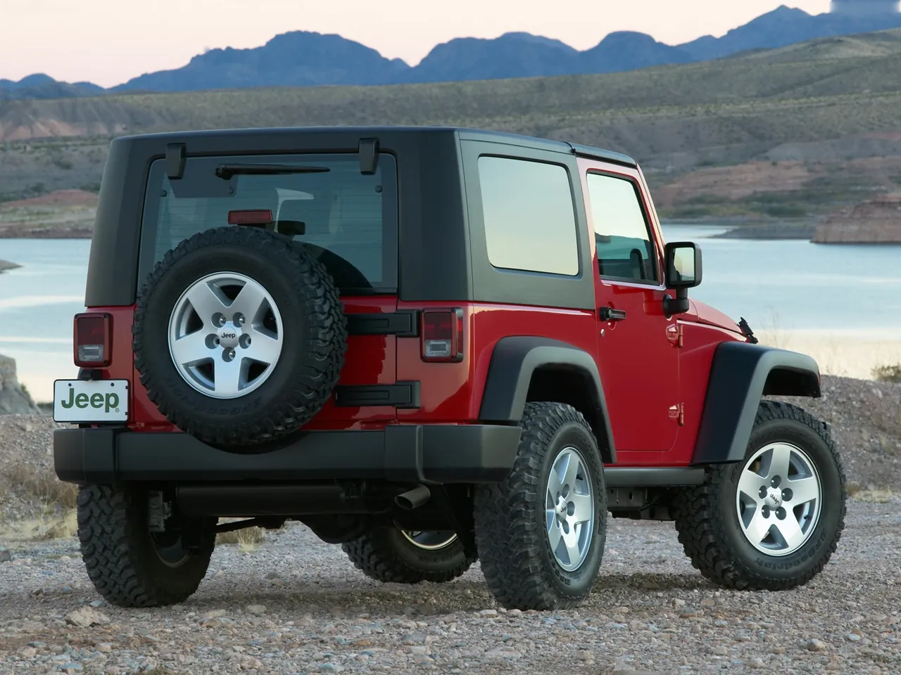 Jeep Wrangler Rubicon (2007) - Rear Three-Quarter