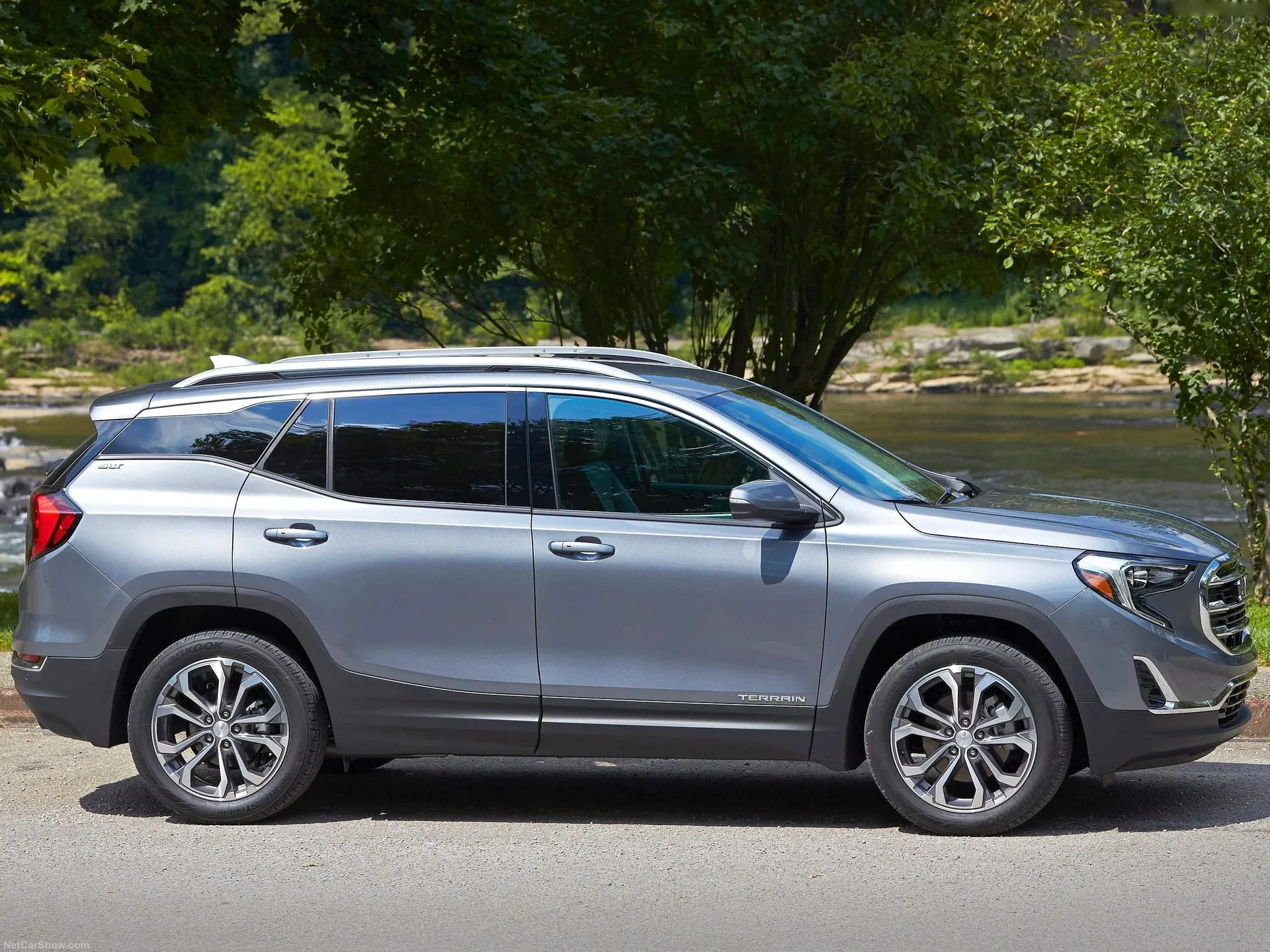 GMC Terrain (2018) – boční profil