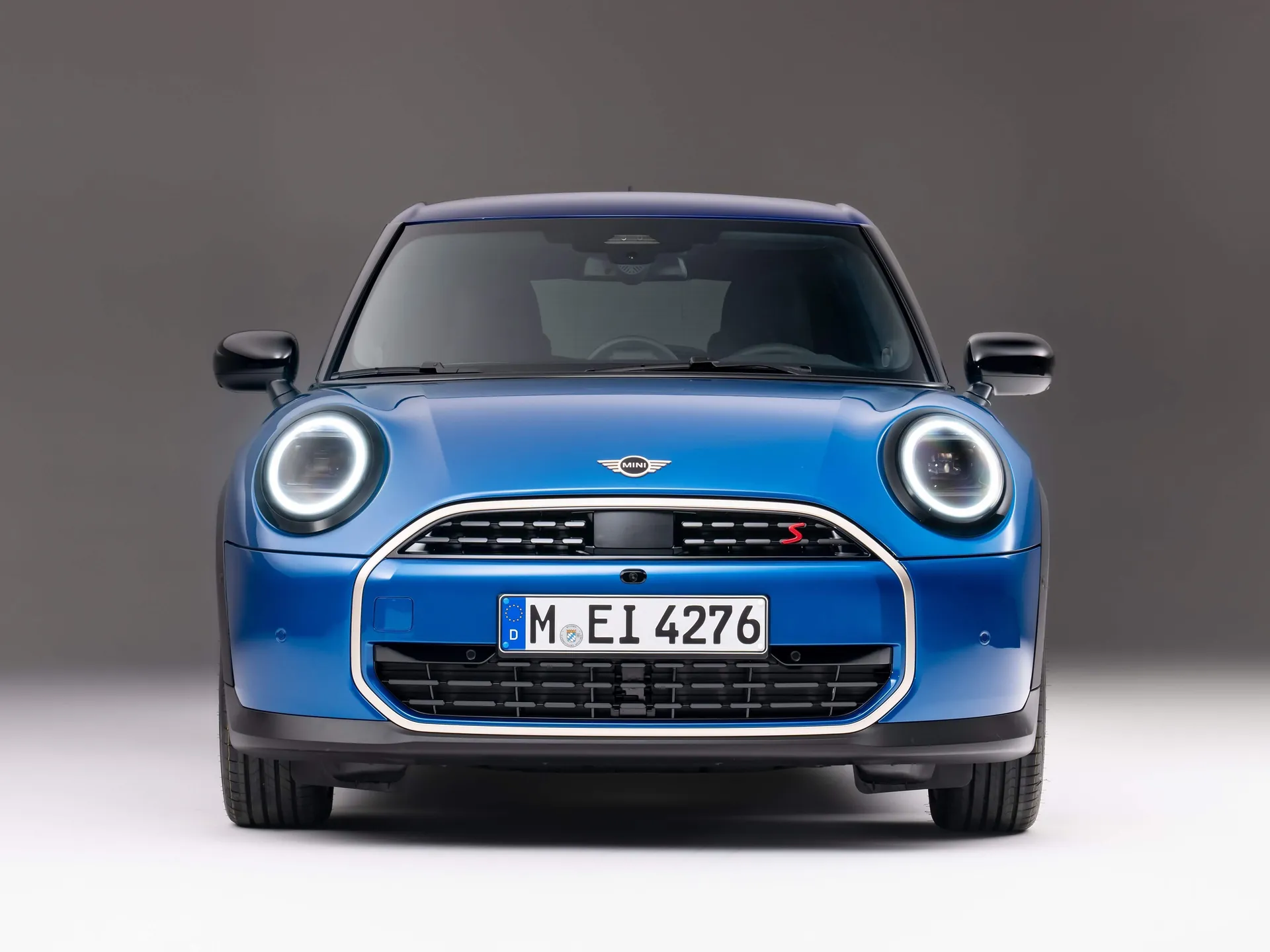 Mini Cooper S 5-door (2025) – zepředu
