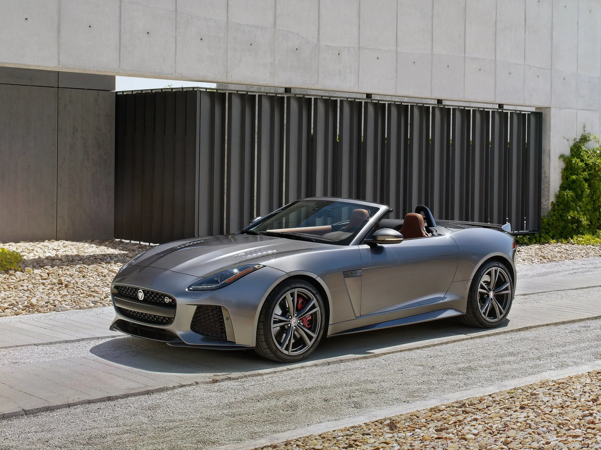 Jaguar F-Type SVR (2017)