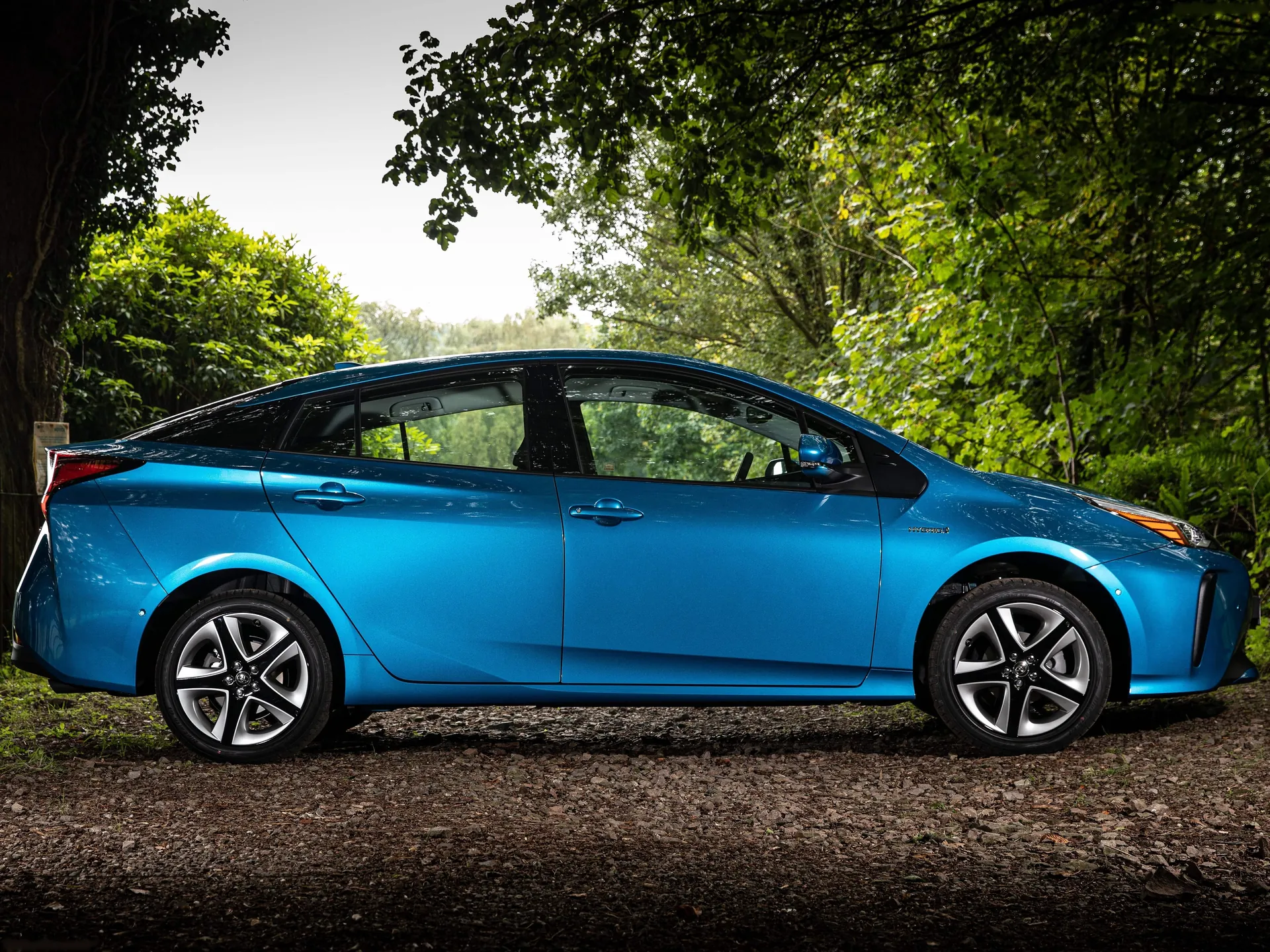 Toyota Prius (2019) – boční profil