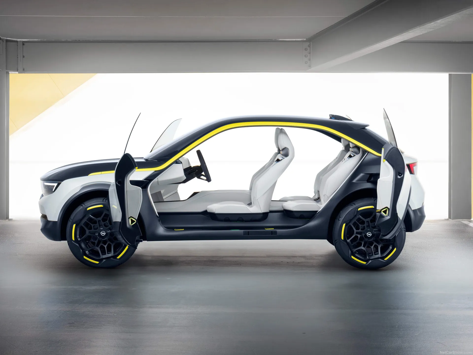 Opel GT X Experimental Concept (2018) – boční profil