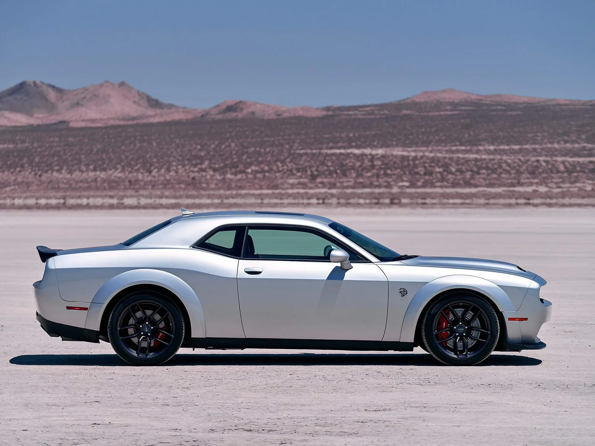 Dodge Challenger SRT Hellcat (2019) – boční profil