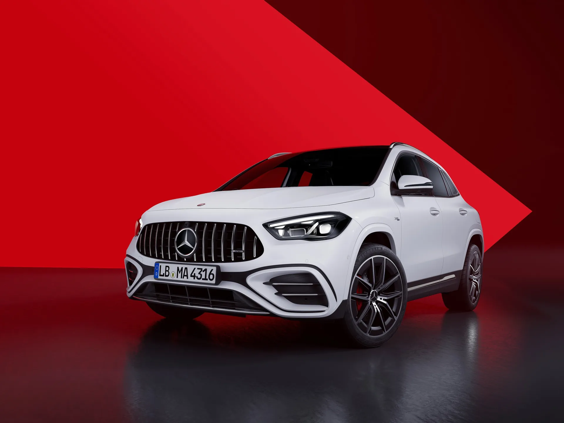Mercedes-Benz GLA35 AMG (2024)