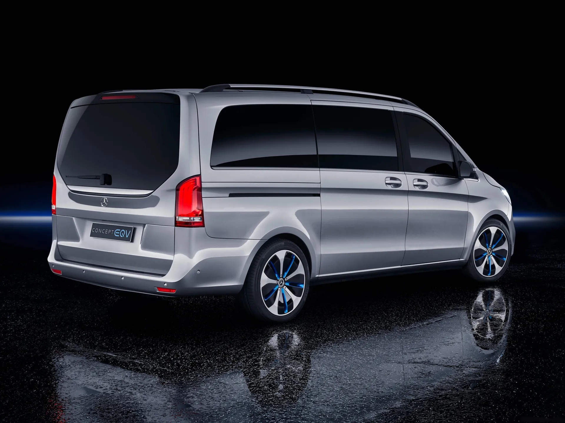 Mercedes-Benz EQV Concept (2019) – zadní tříčtvrteční pohled
