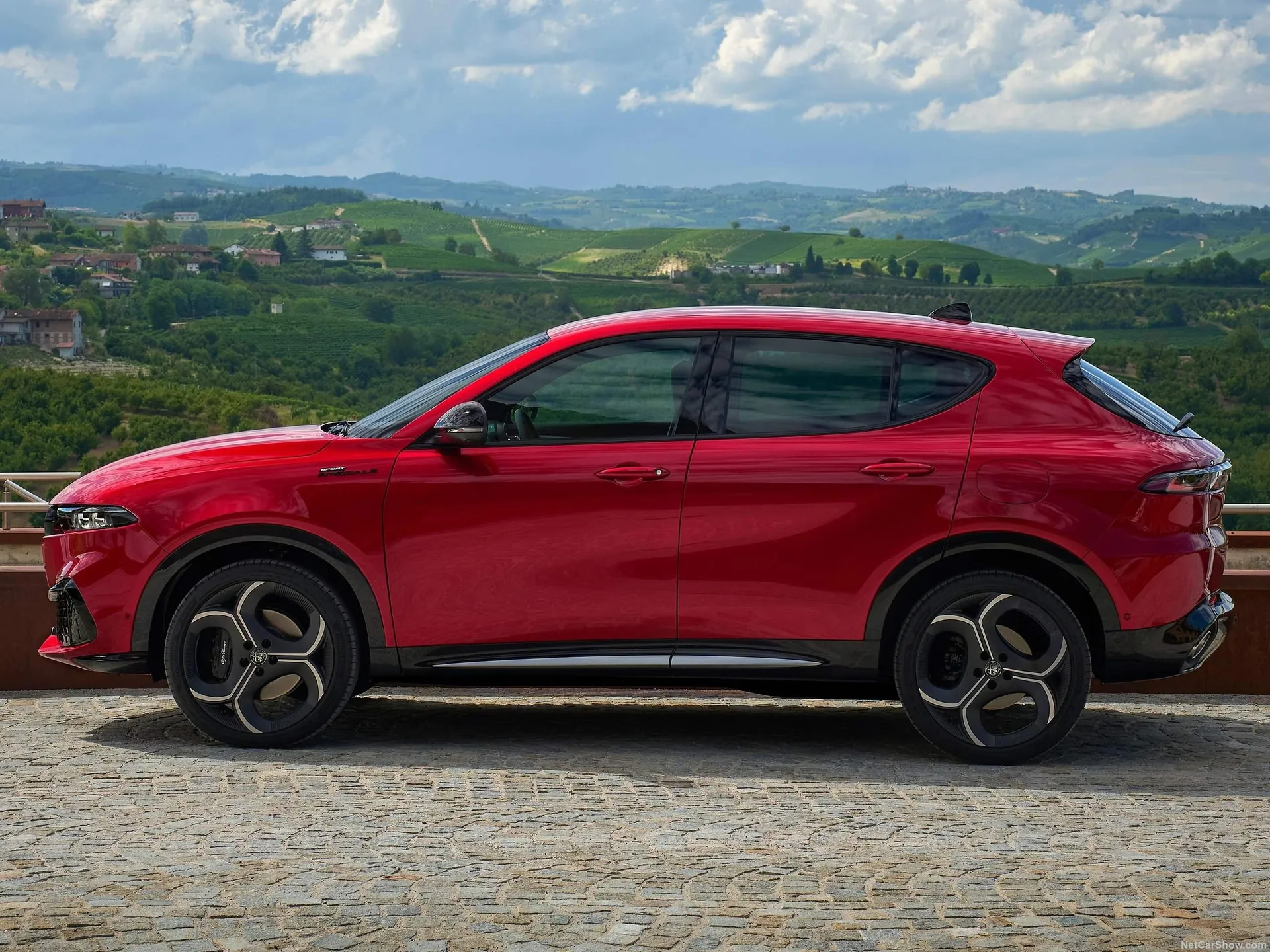 Alfa Romeo Tonale (2026) – boční profil