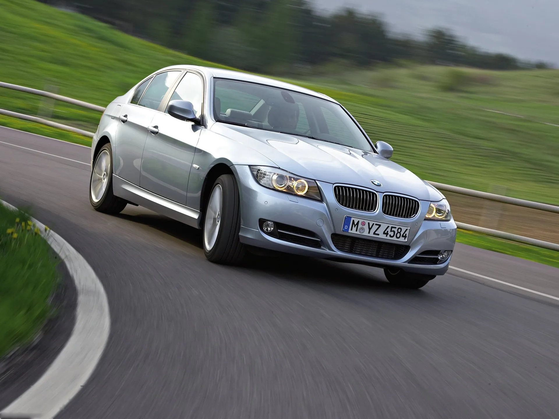 BMW 3-Series (2009)