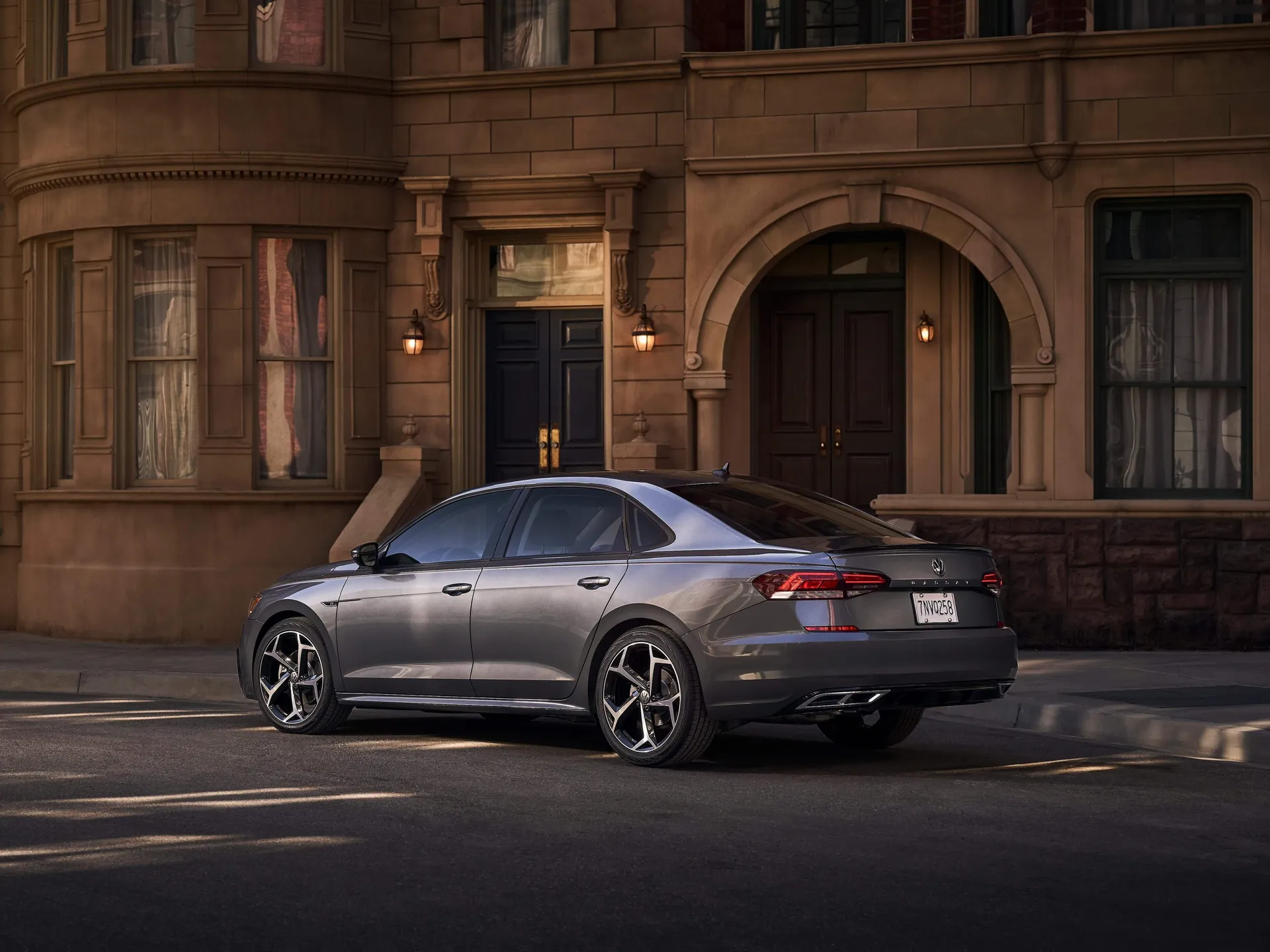 Volkswagen Passat [US] (2020) – zadní tříčtvrteční pohled