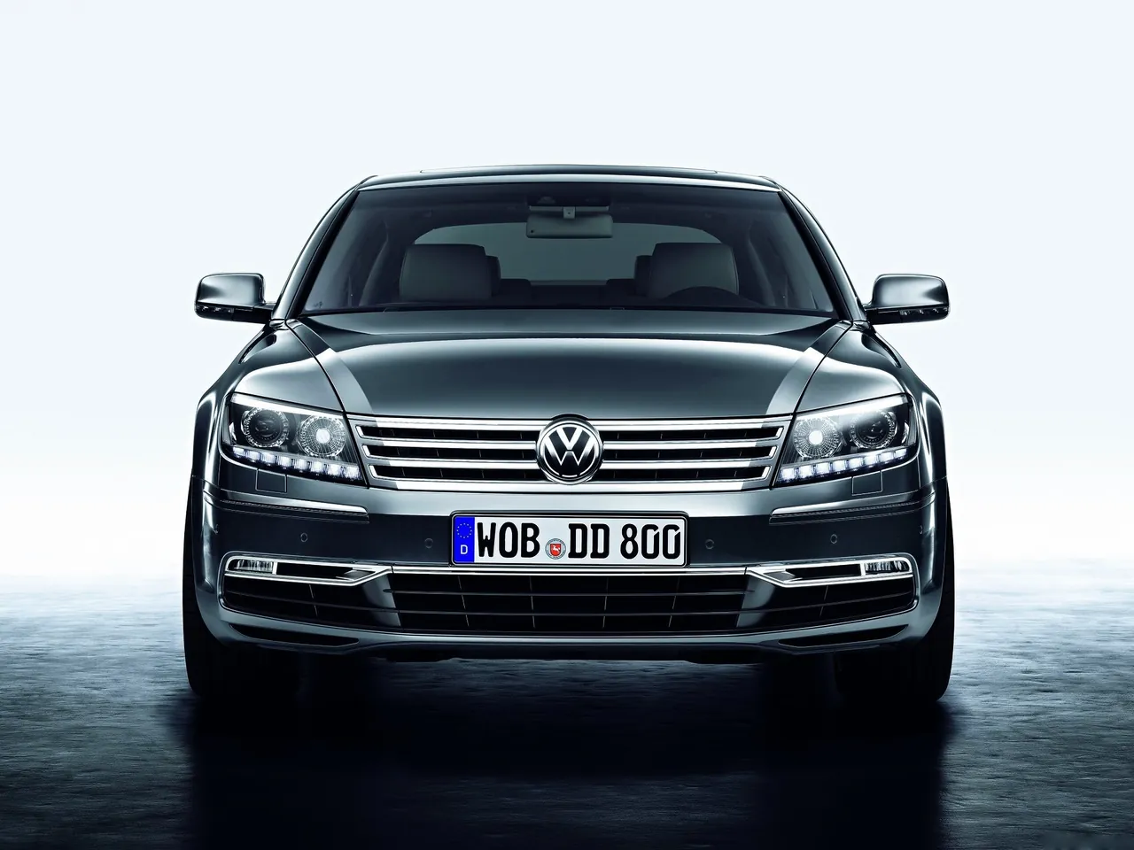 Volkswagen Phaeton (2011) - Front