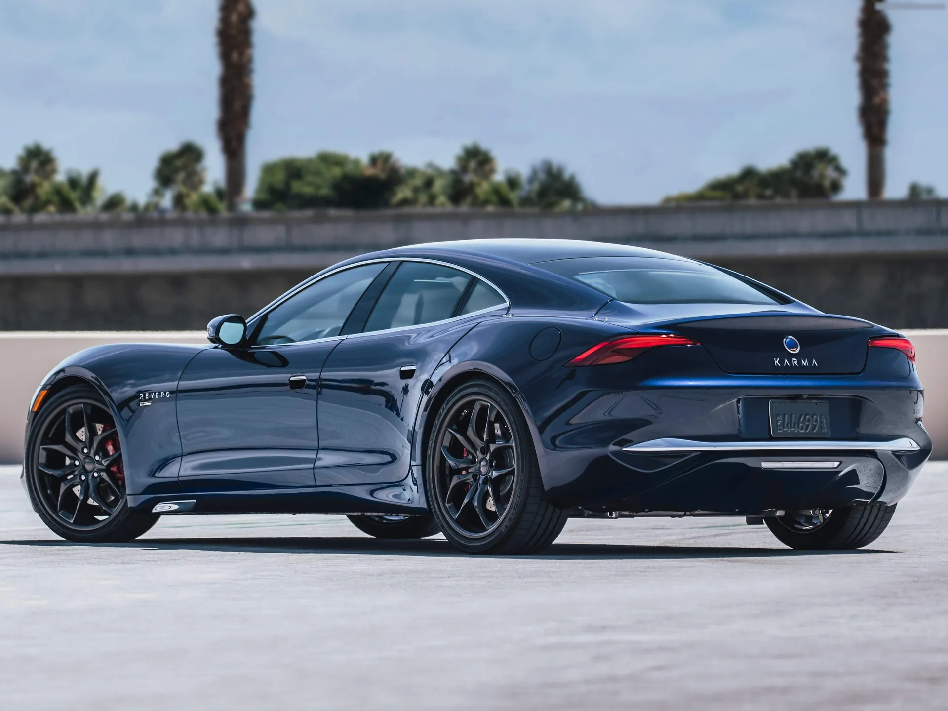 Karma Revero GT (2020) – zadní tříčtvrteční pohled