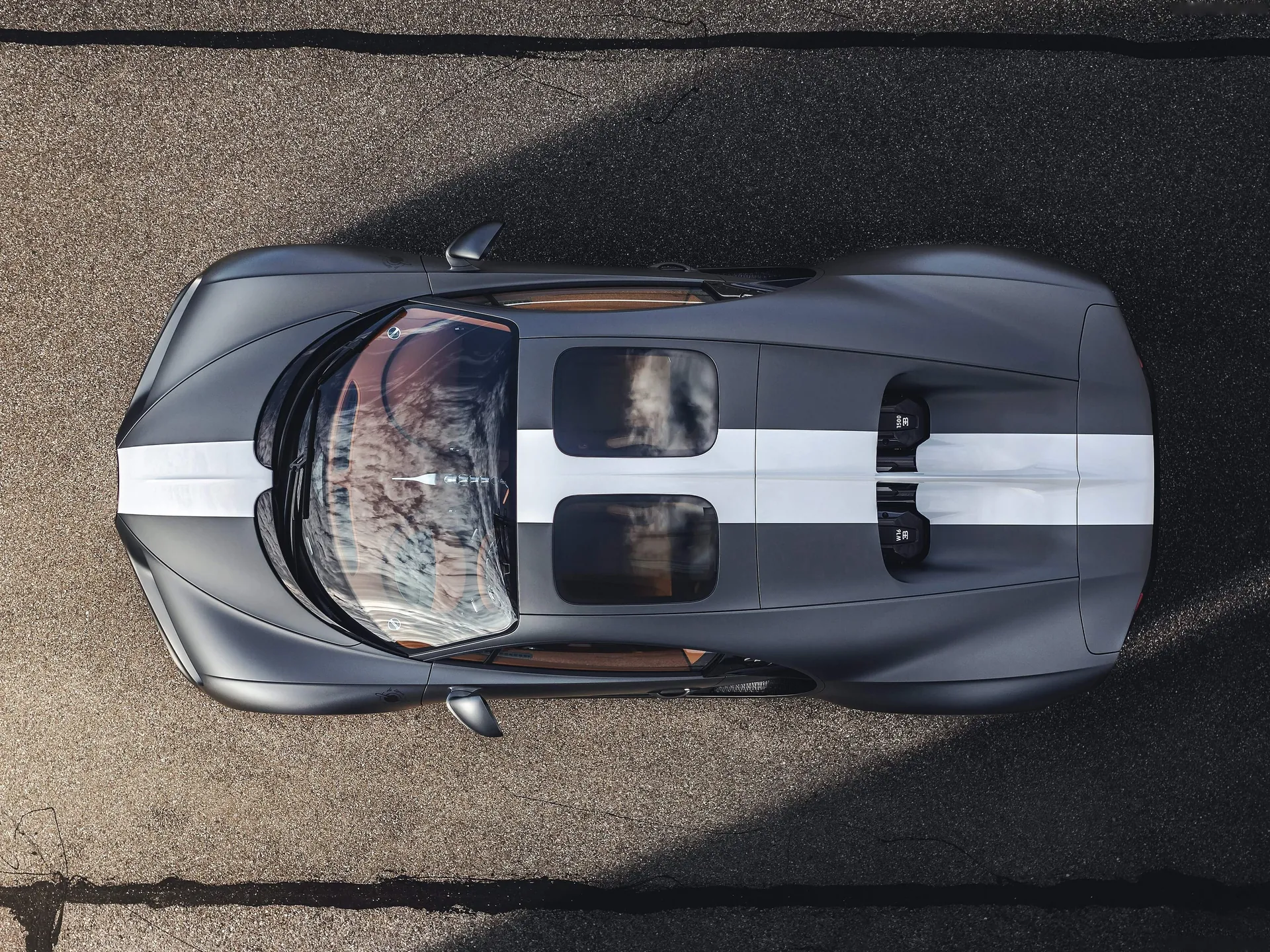 Bugatti Chiron Sport Les Legendes du Ciel (2021) - Top view