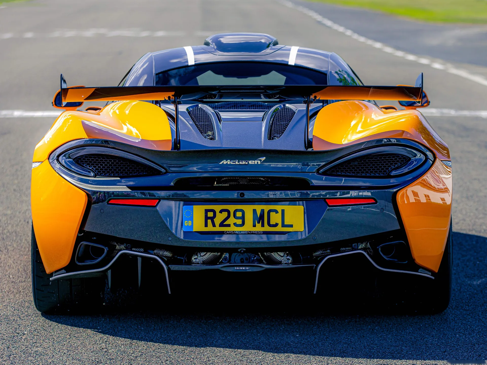 McLaren 620R (2020) – zezadu