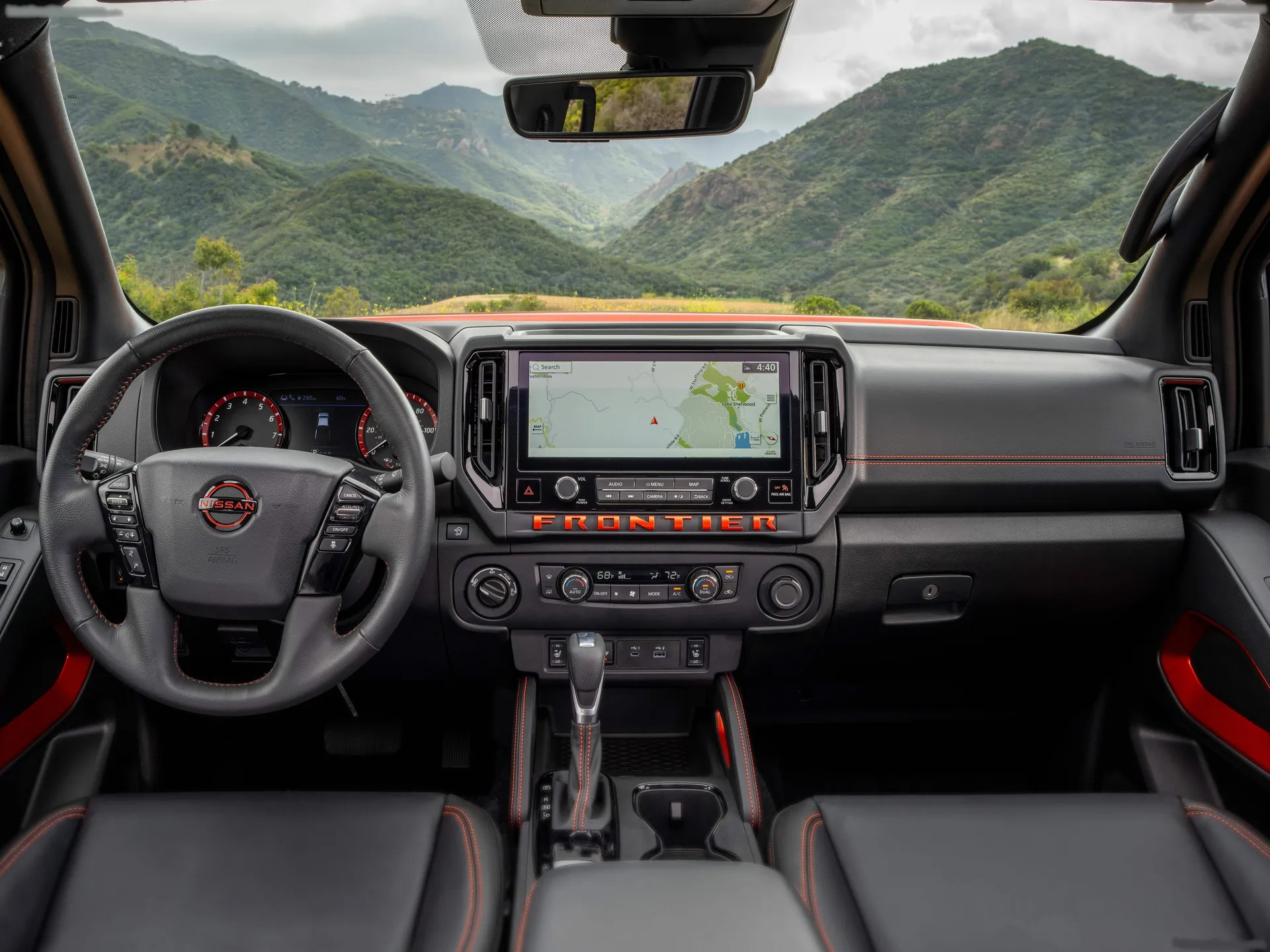 Nissan Frontier (2025) – interiér