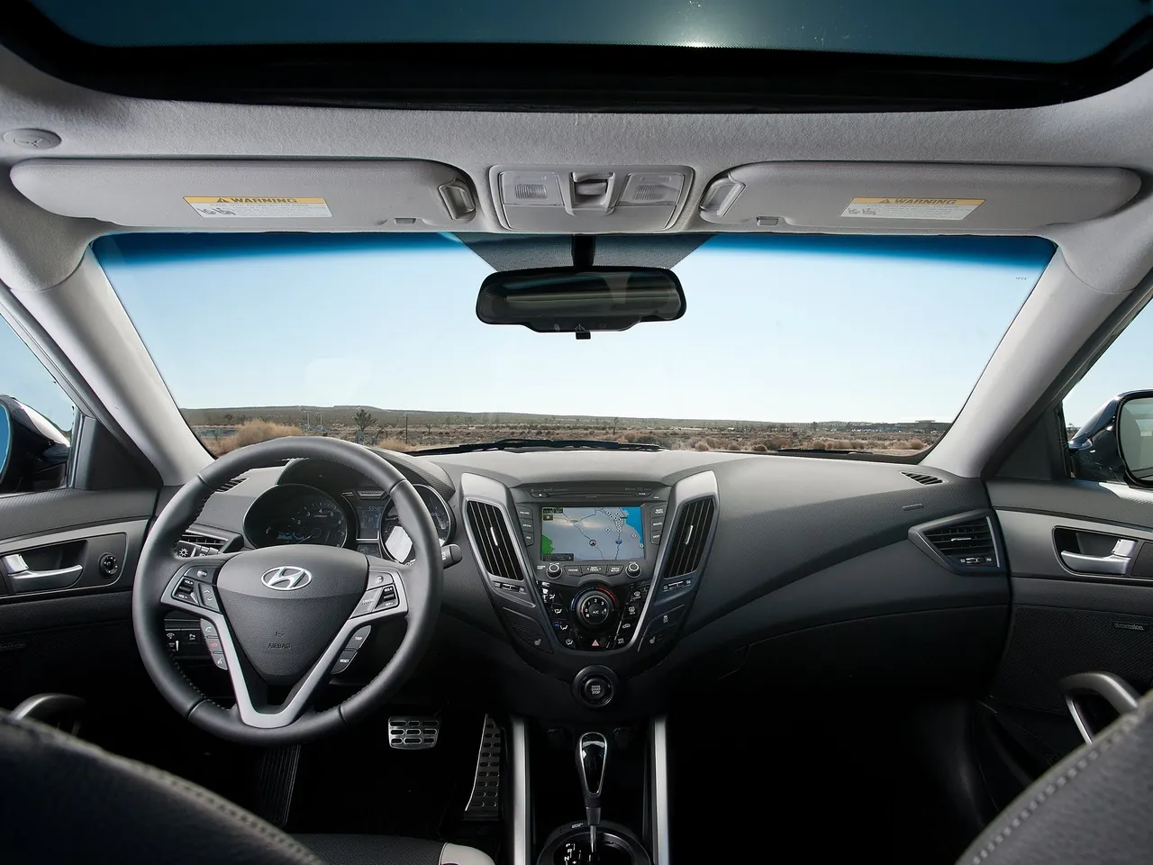 Hyundai Veloster Turbo (2013) – interiér