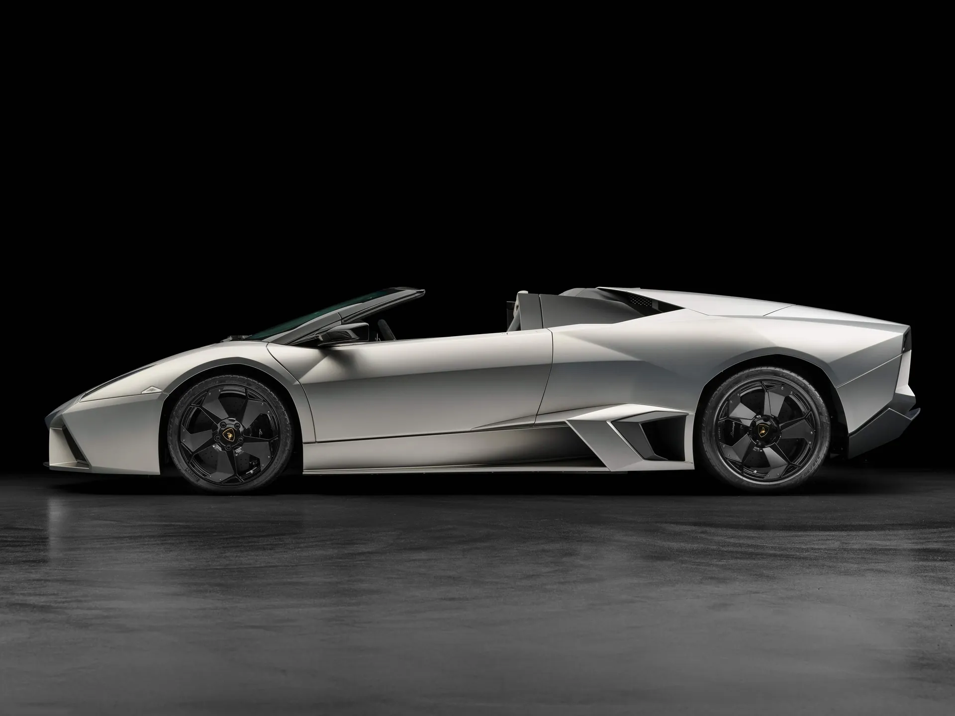 Lamborghini Reventon Roadster (2010) – boční profil