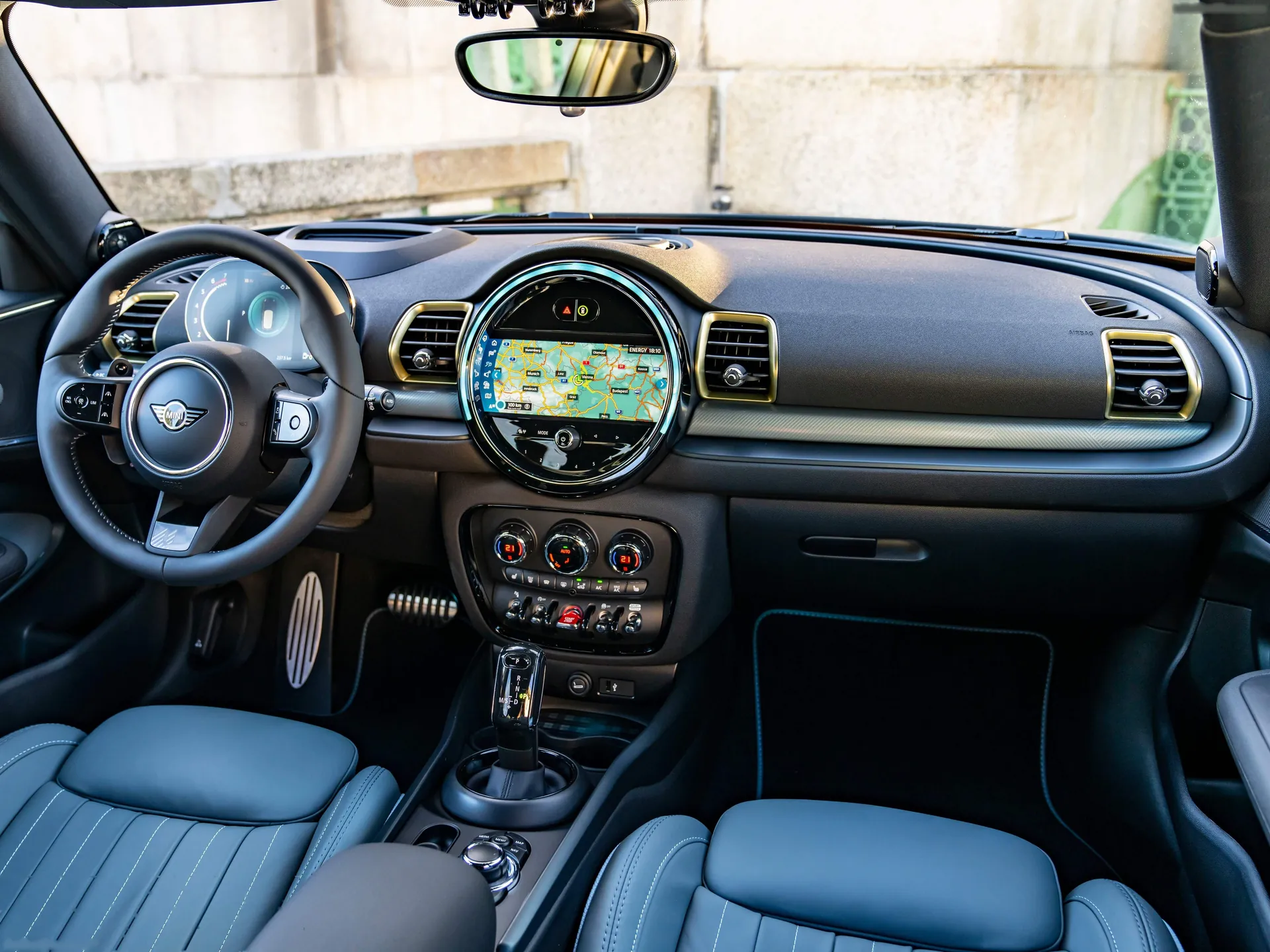 Mini JCW Clubman Untold Edition (2022) – interiér
