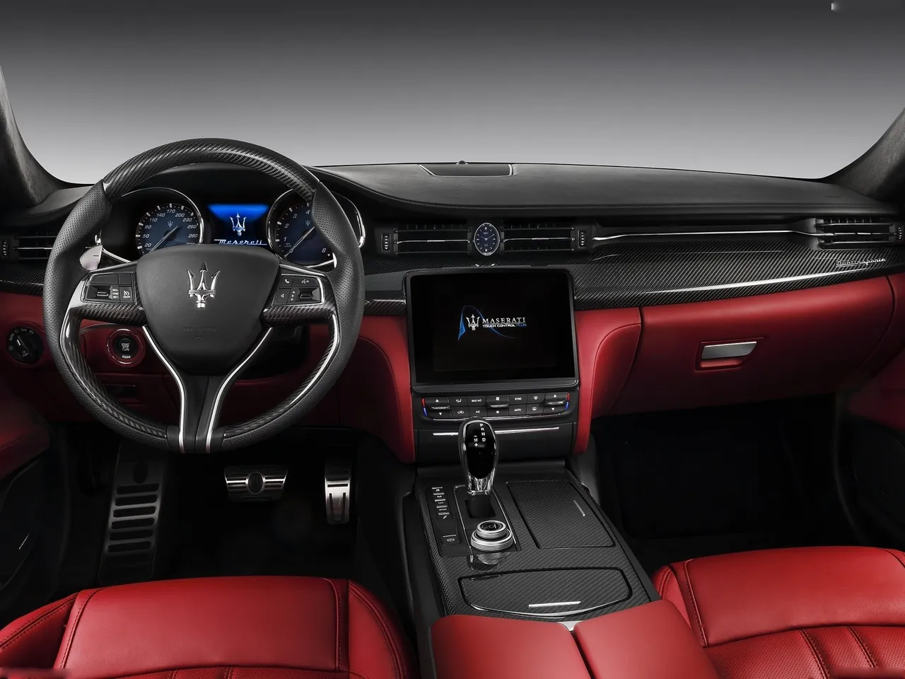 Maserati Quattroporte (2017) – interiér