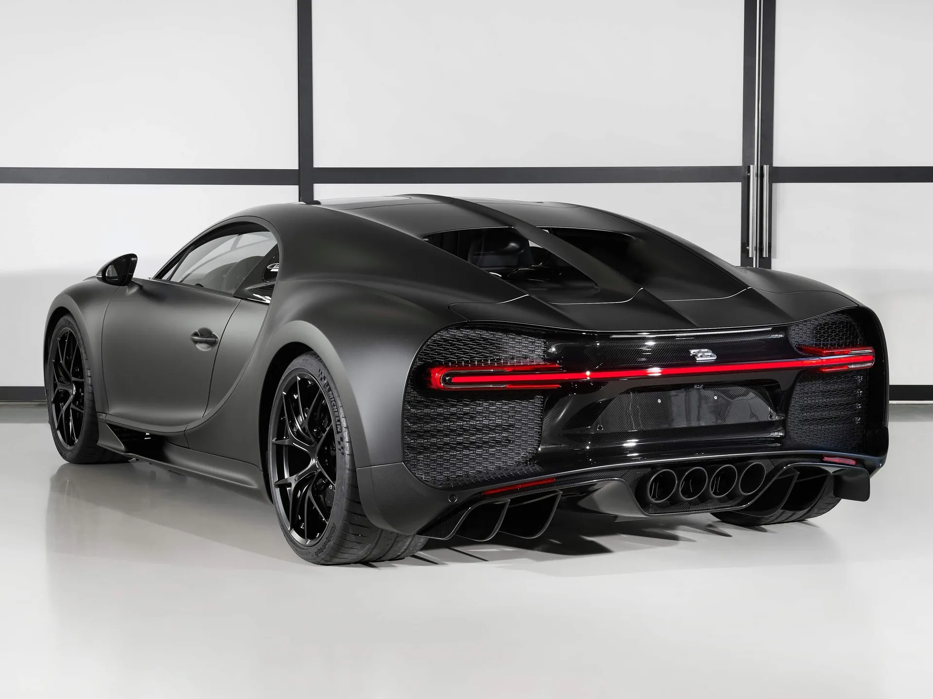 Bugatti Chiron Sport Noire Sportive (2020) - Rear Three-Quarter