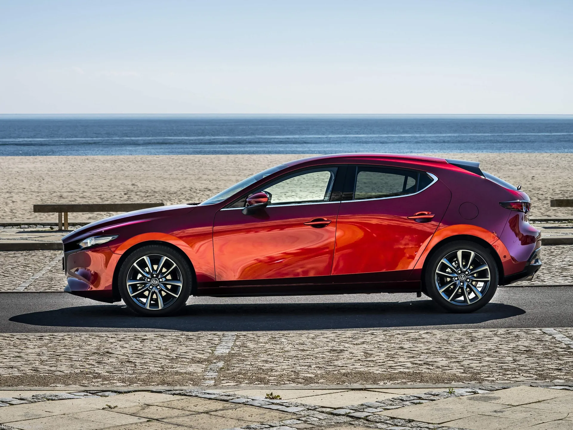 Mazda 3 (2019) – boční profil