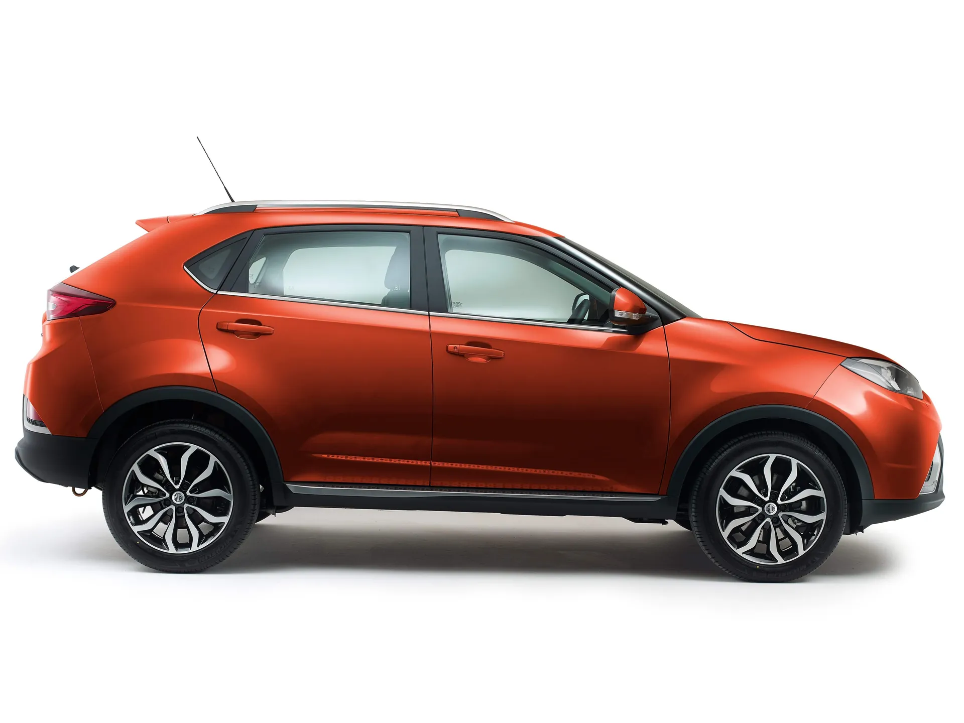 MG GS (2016) – boční profil