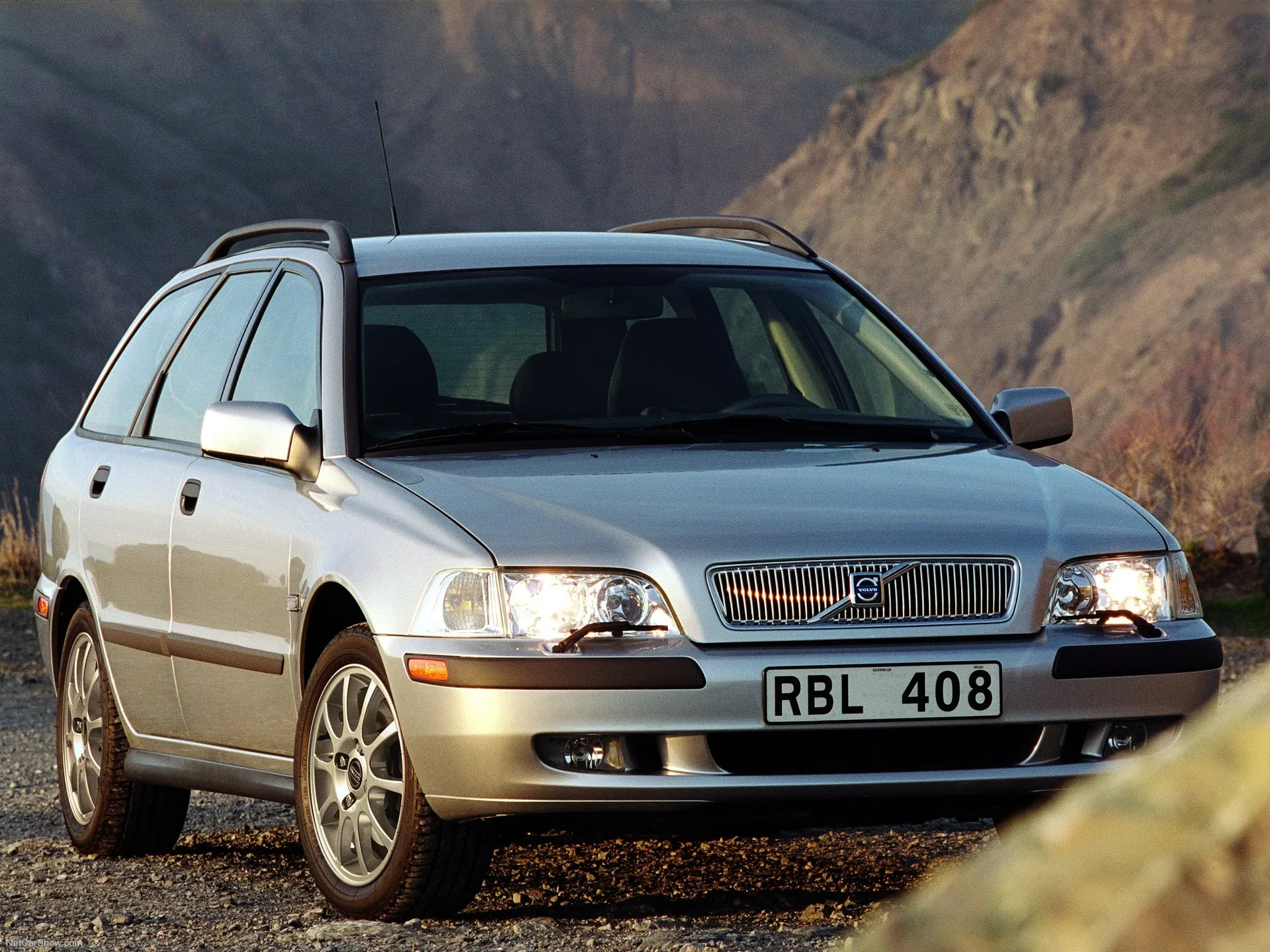 Volvo V40 (2001)