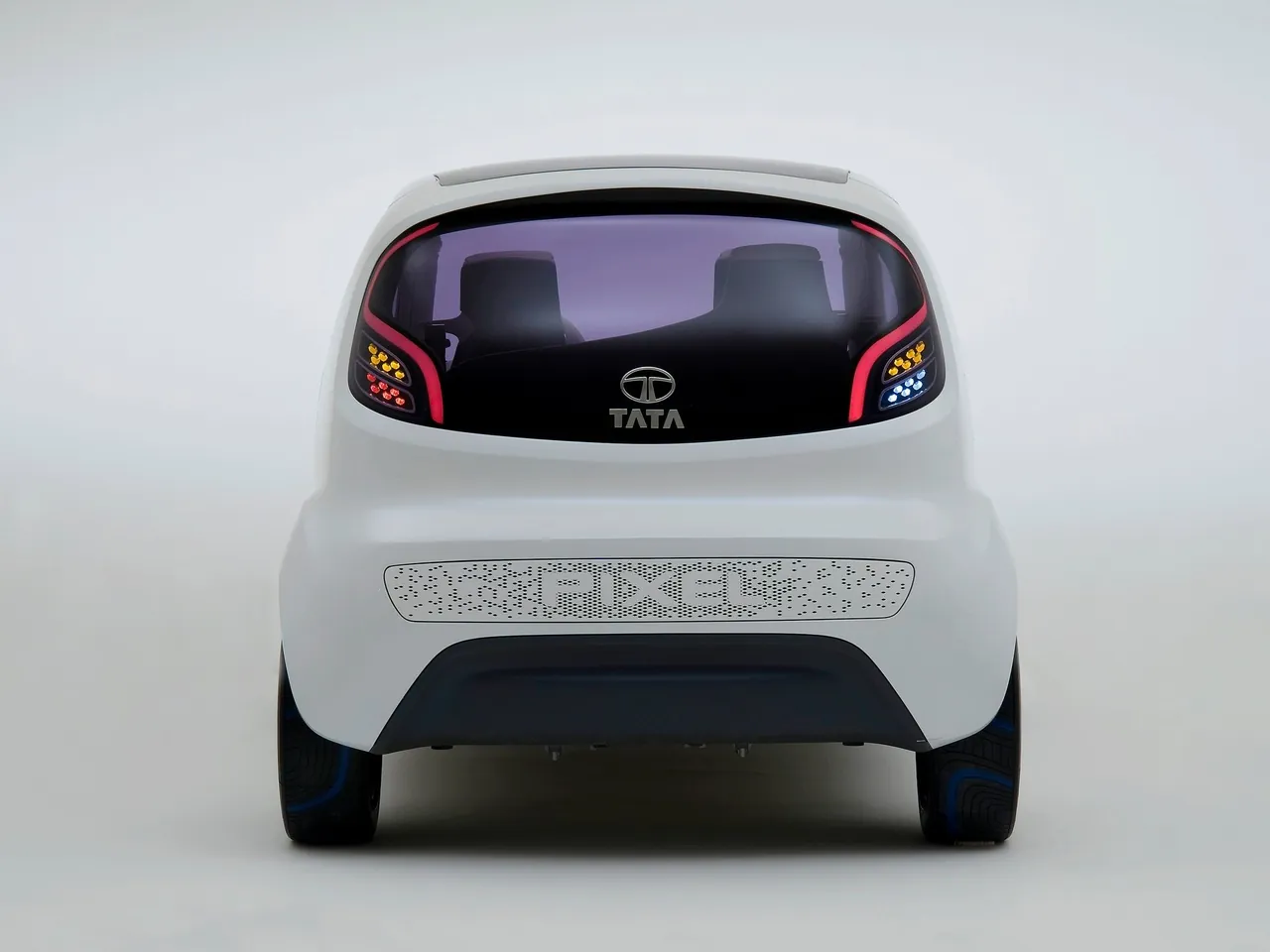 Tata Pixel Concept (2011) – zezadu