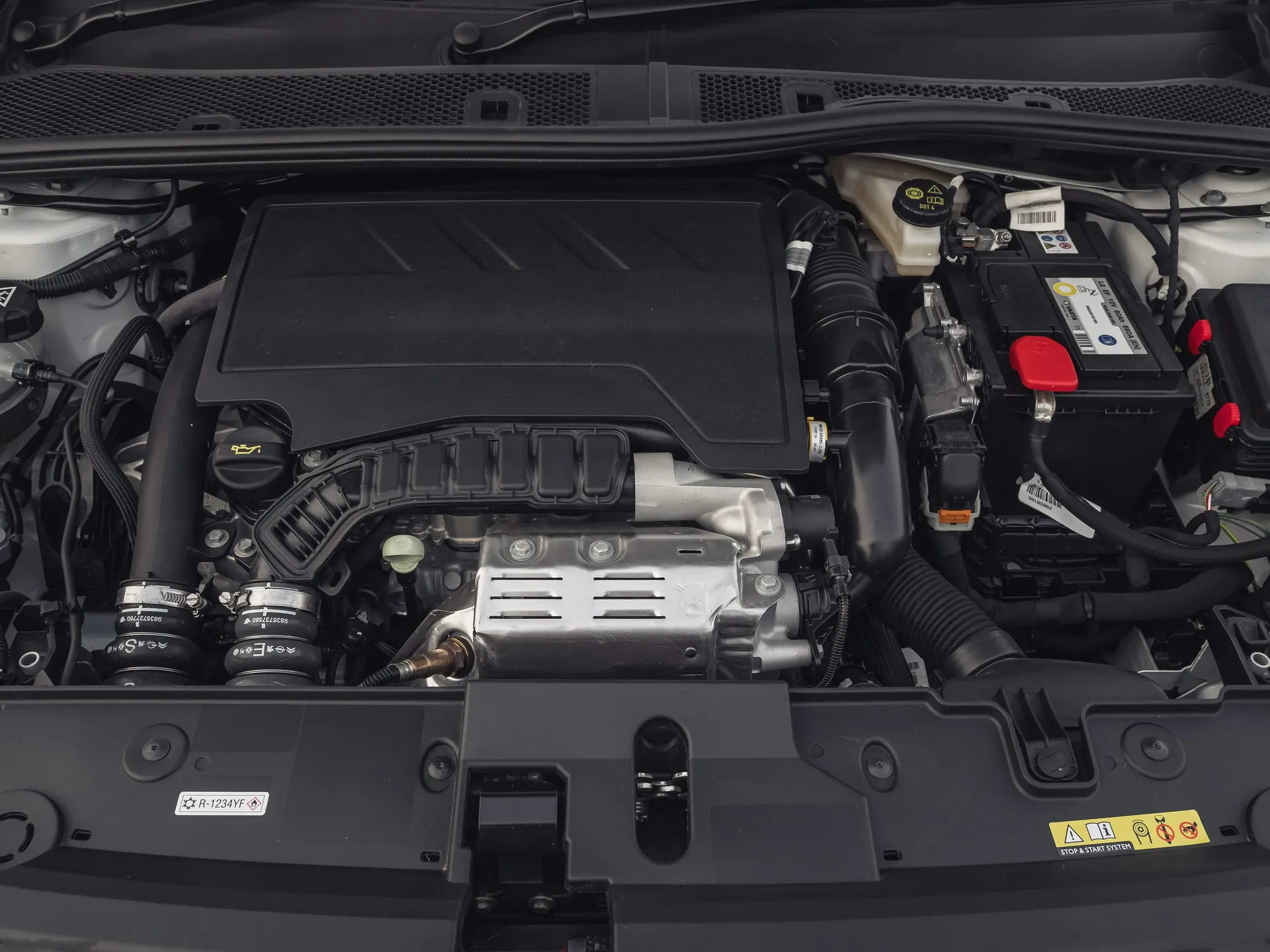 Vauxhall Corsa (2020) – motorový prostor