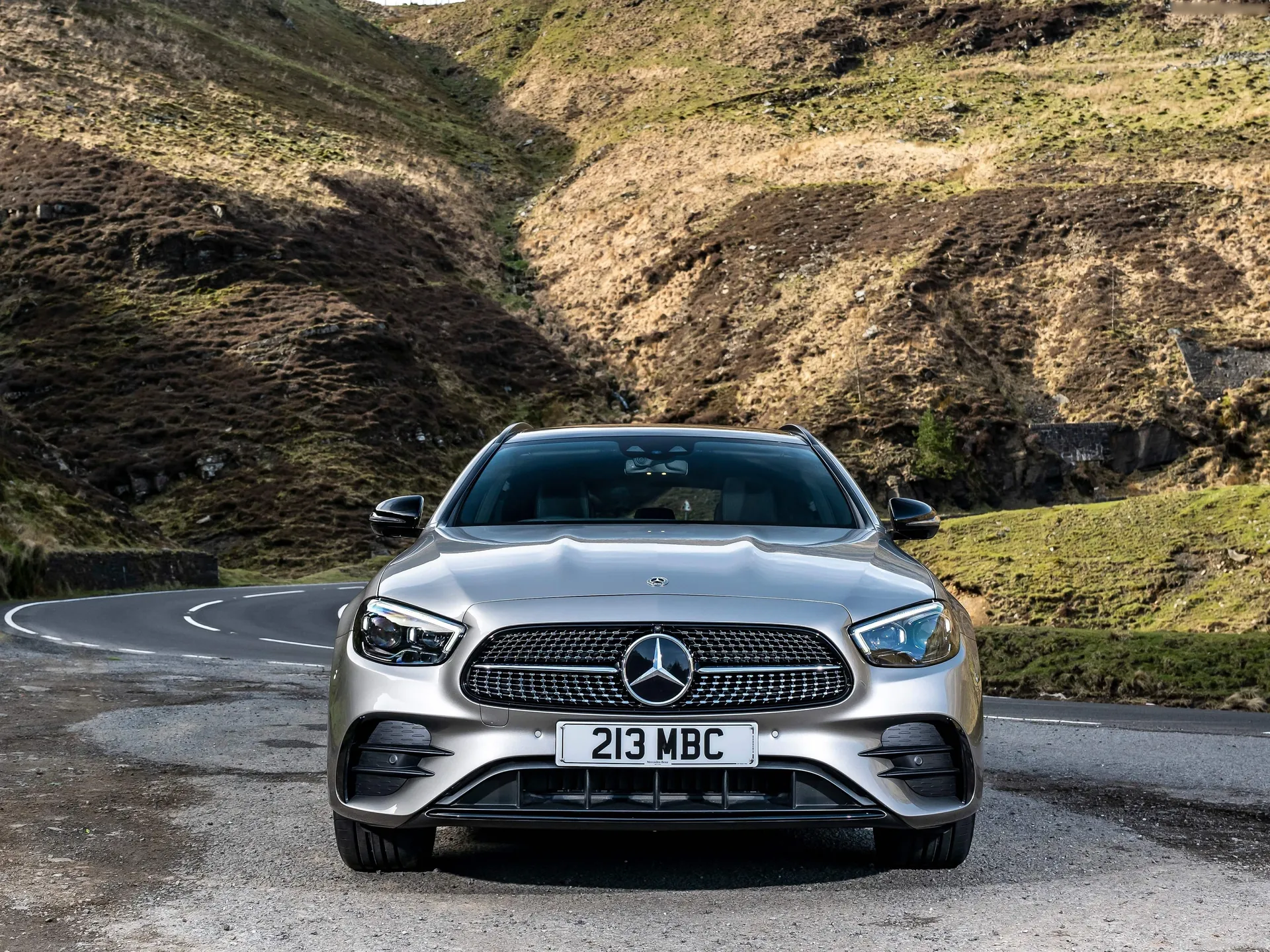 Mercedes-Benz E-Class Estate [UK] (2021) - Front