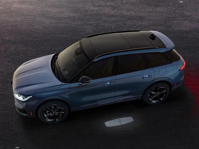 Lincoln Corsair Hybrid (2027)