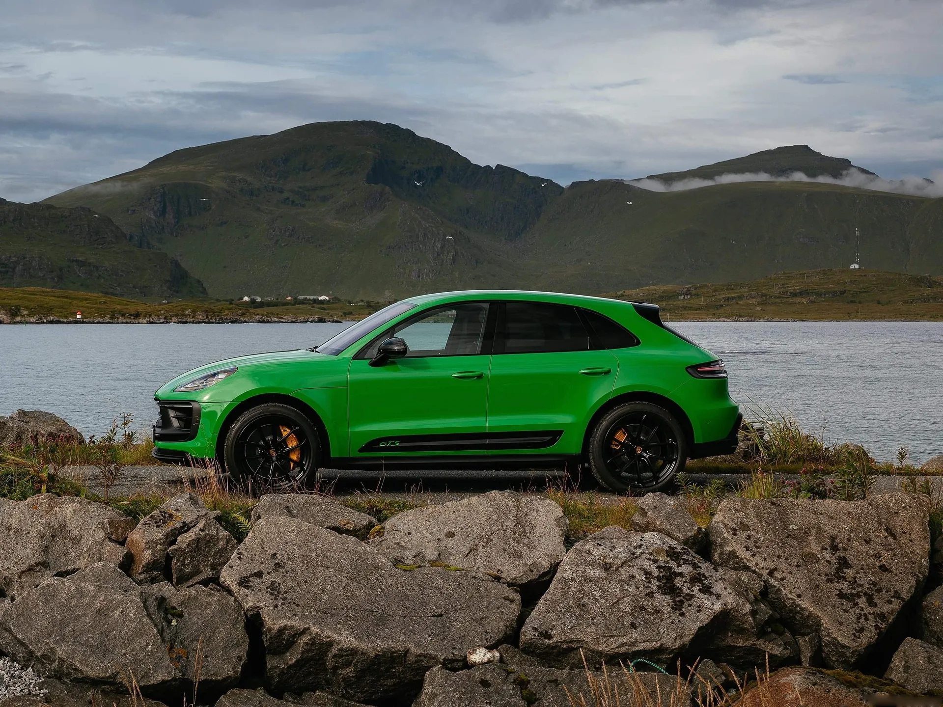 Porsche Macan GTS (2022) – boční profil