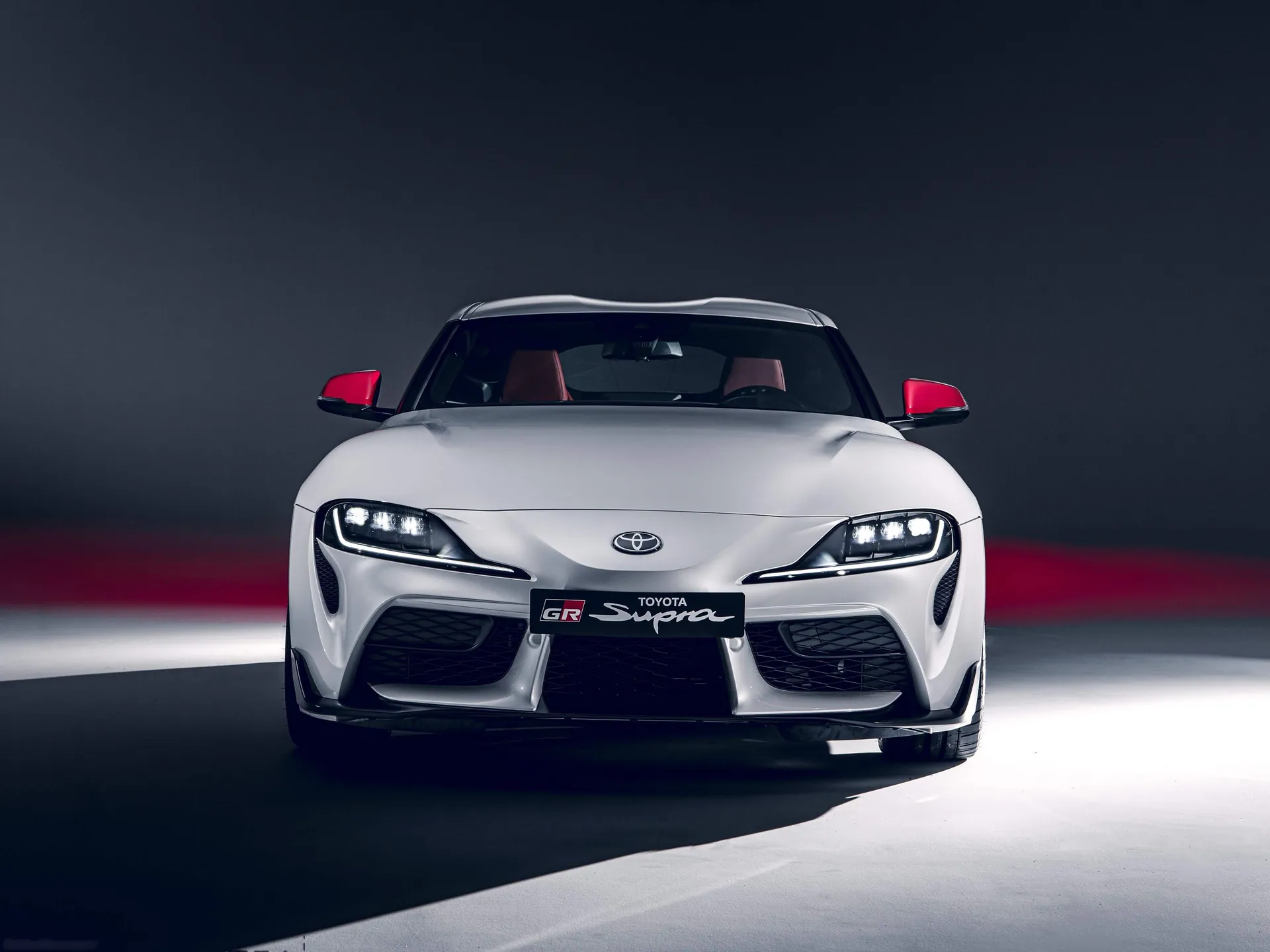 Toyota Supra 2.0L Turbo (2020) - Front