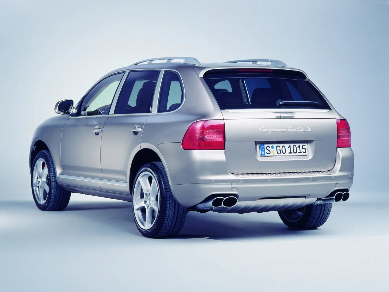 Porsche Cayenne Turbo S (2006) - Rear Three-Quarter