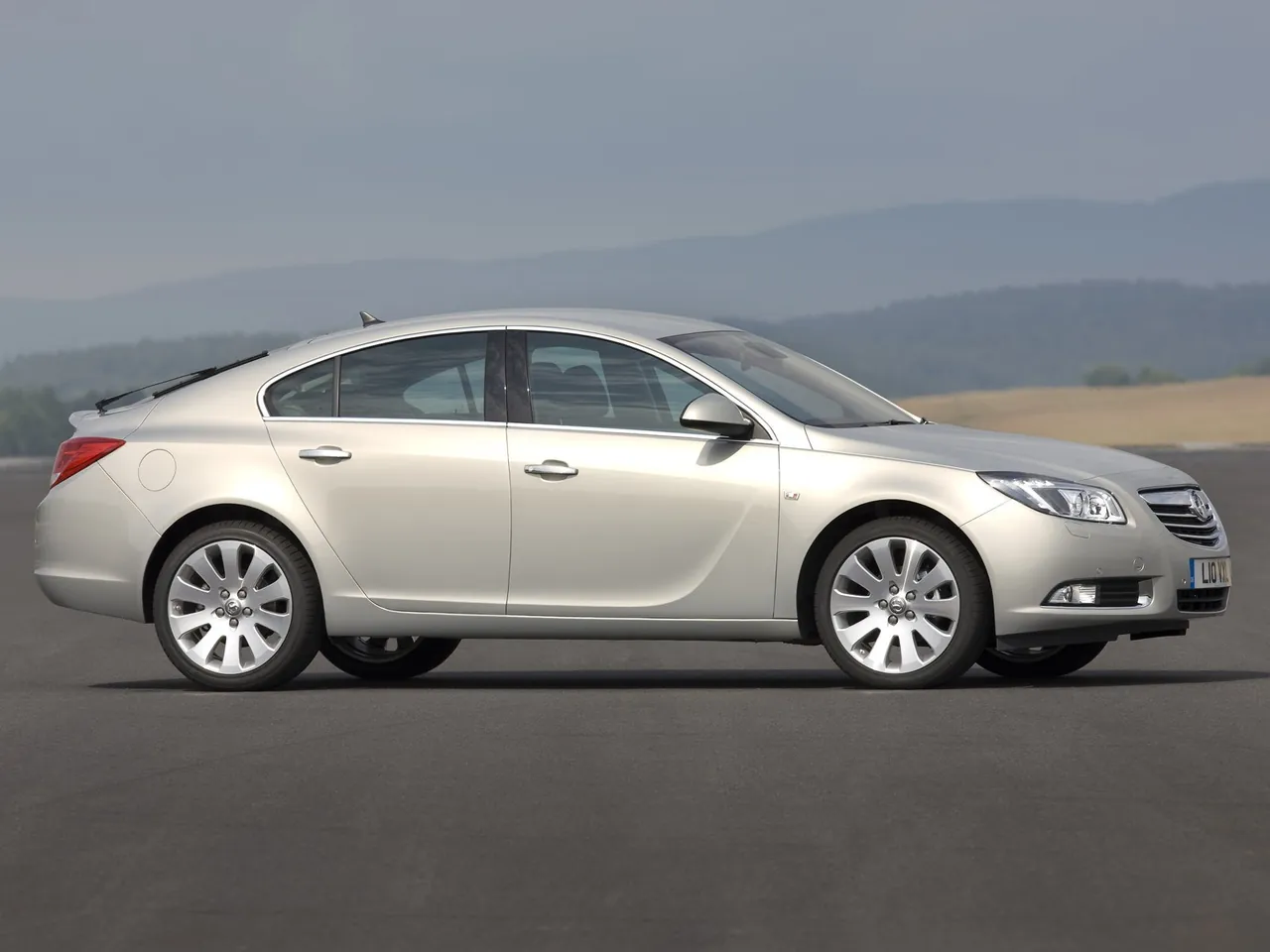 Vauxhall Insignia (2009) – boční profil