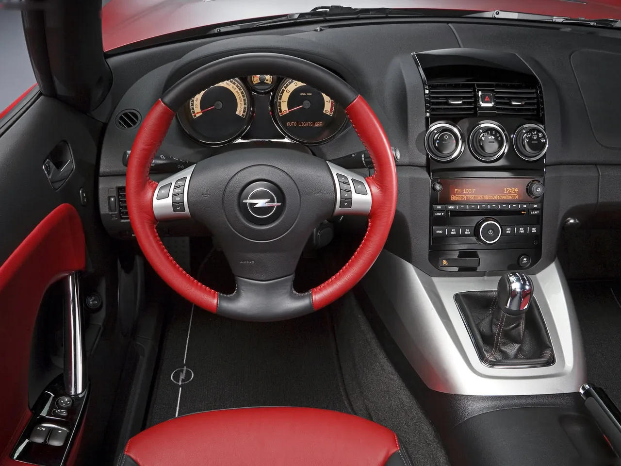 Opel GT (2007) – interiér