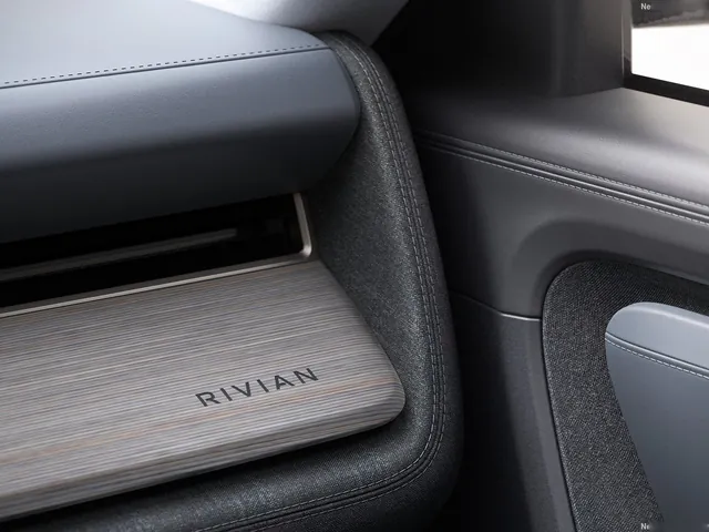 Rivian R2 (2027)