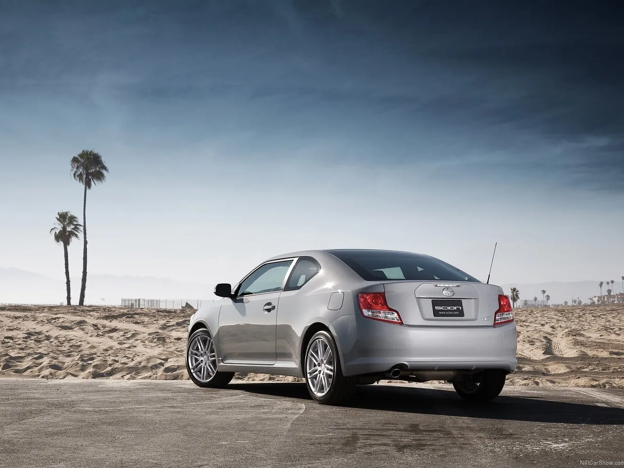 Scion tC (2011) – zadní tříčtvrteční pohled