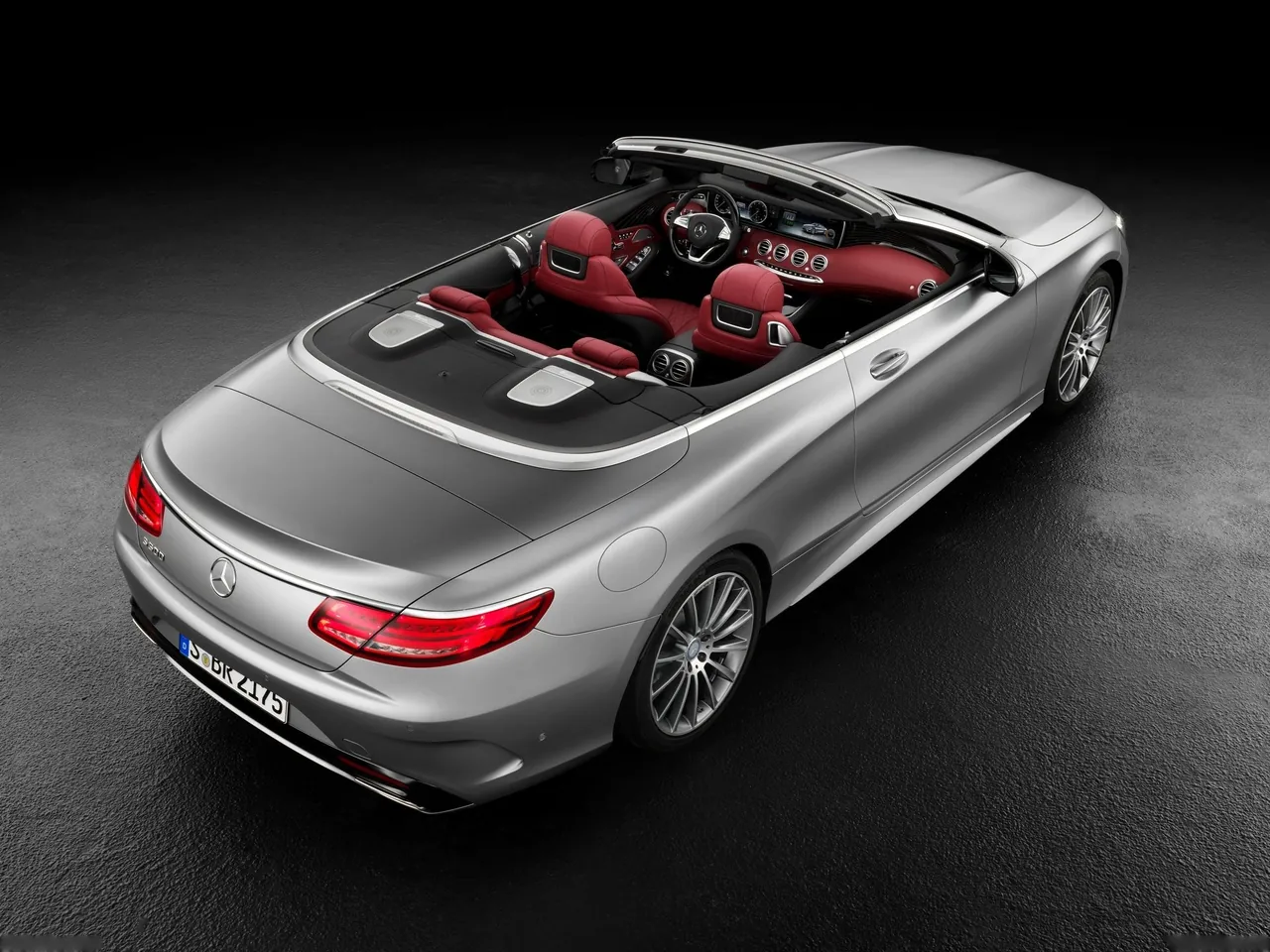 Mercedes-Benz S-Class Cabriolet (2017) - Rear Three-Quarter