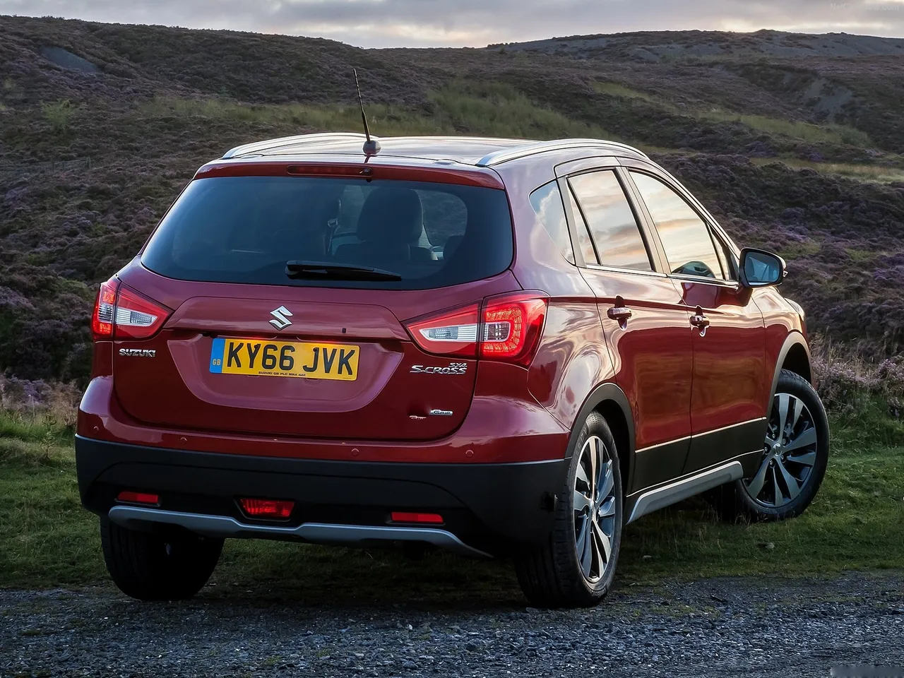 Suzuki SX4 S-Cross (2017) – zadní tříčtvrteční pohled