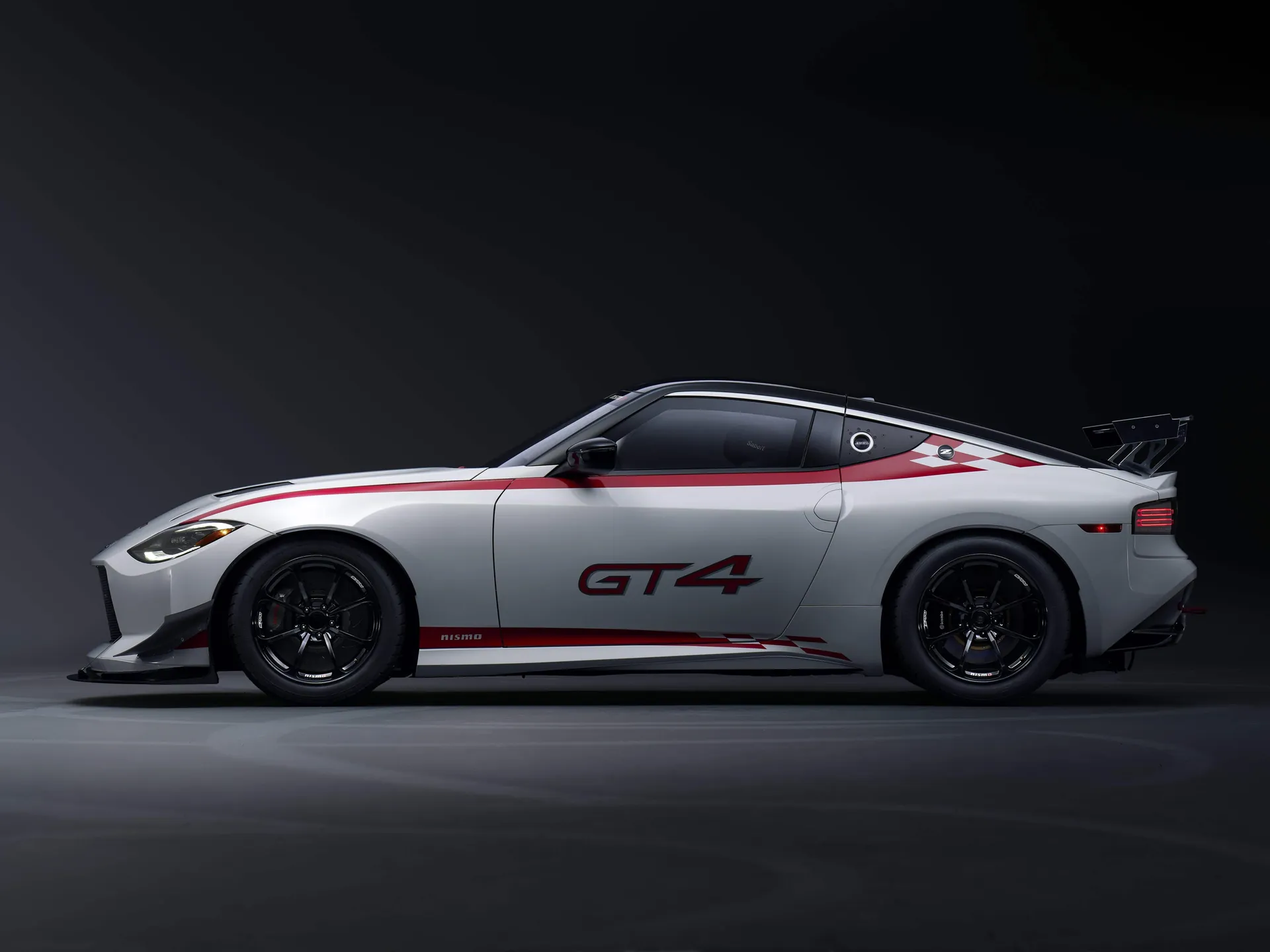 Nissan Z GT4 (2023) – boční profil